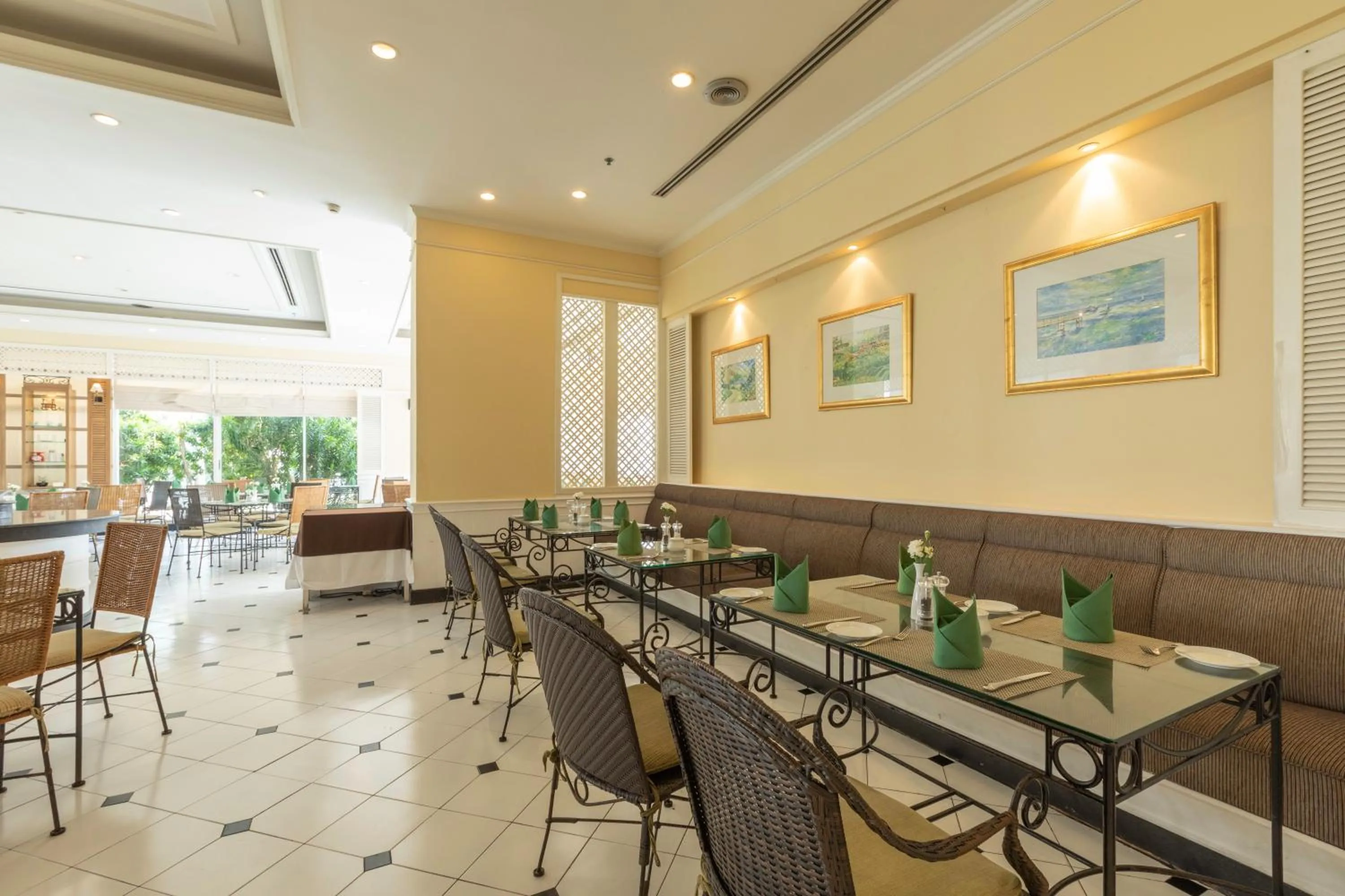 Restaurant/places to eat in Kantary Bay Hotel And Serviced Apartment Rayong