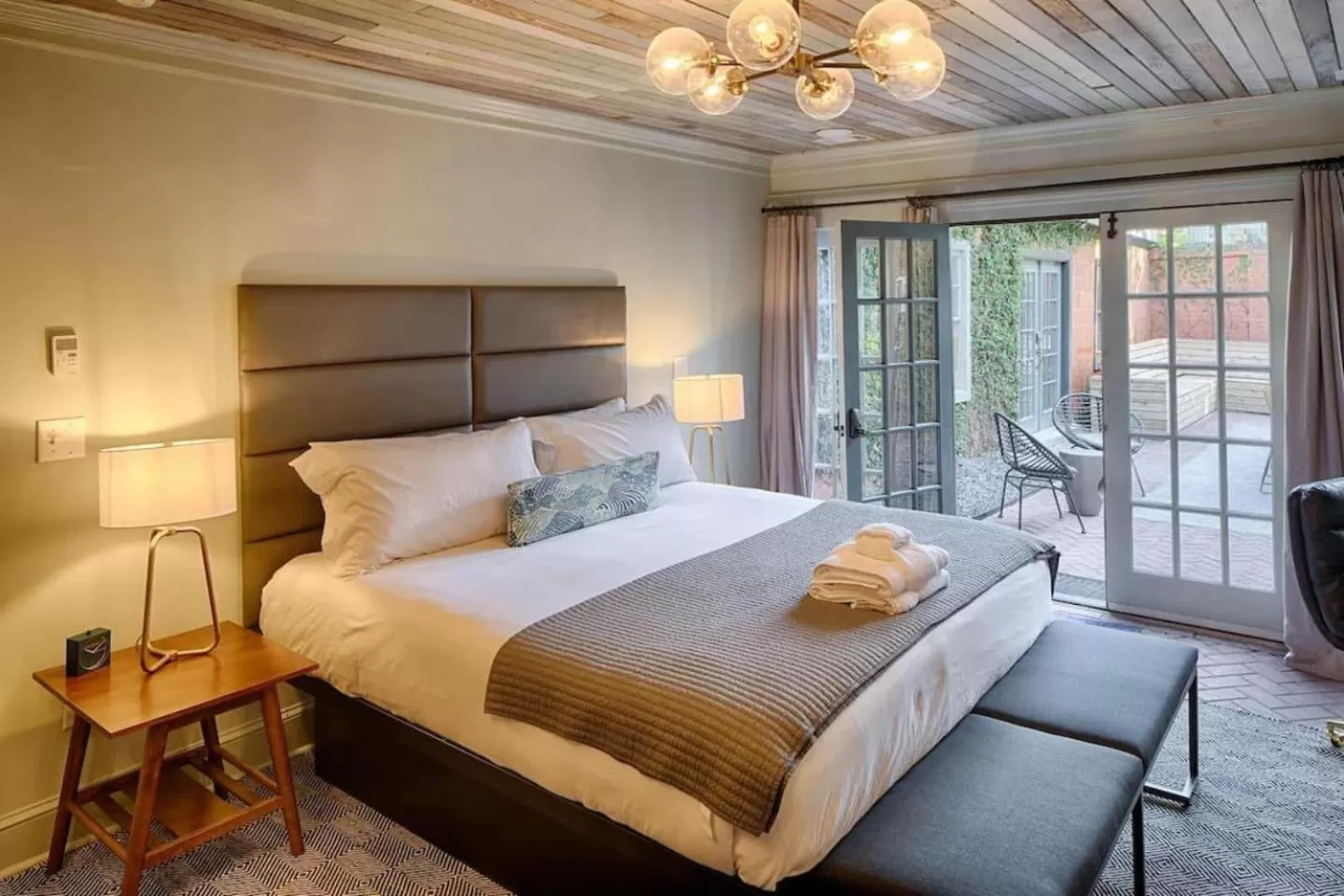 Deluxe Double Room in The Present Hotel