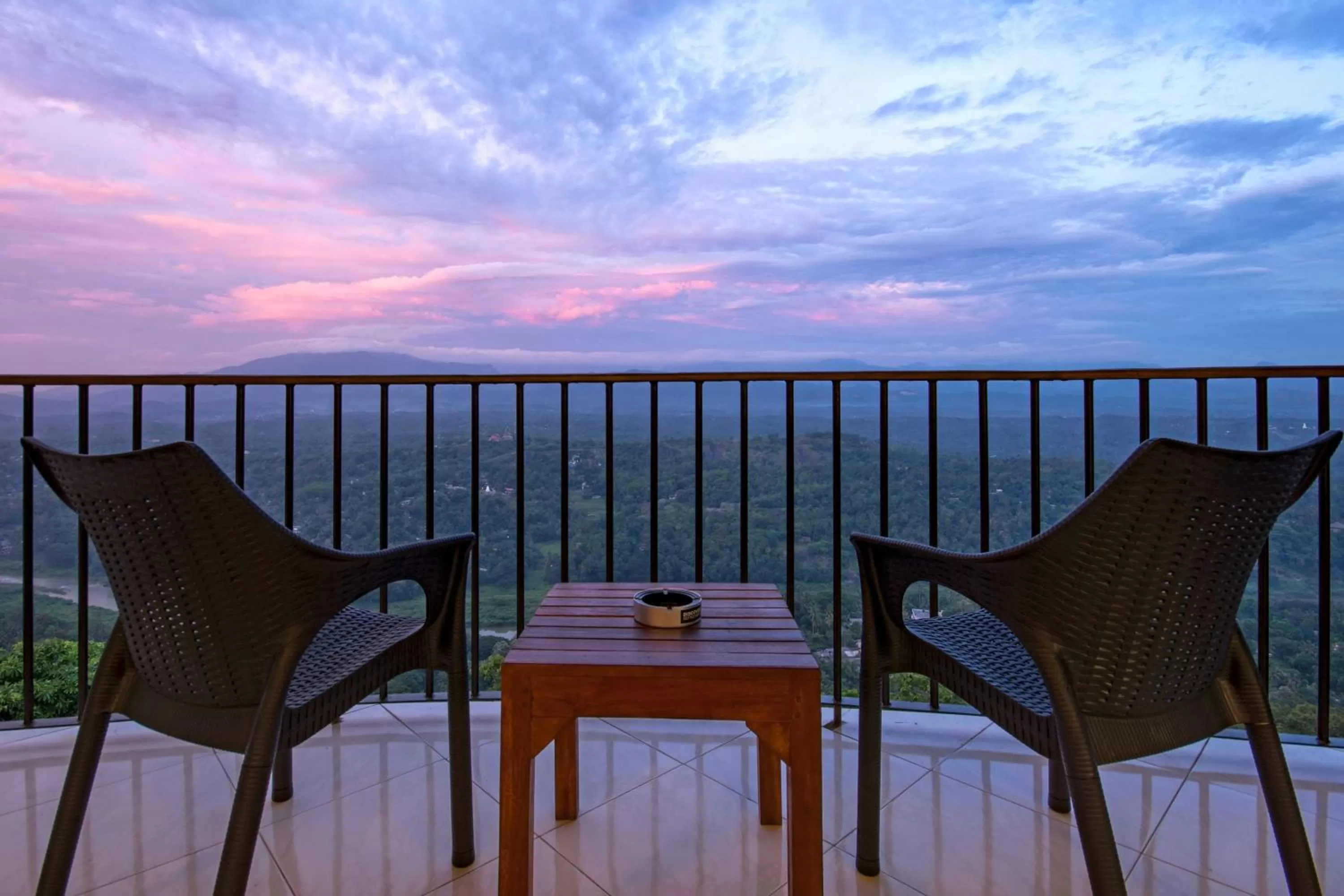 Balcony/Terrace in Ceyloni Panorama Resort