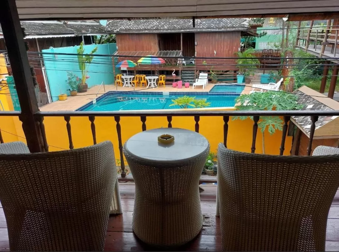 Patio in MANDARIN LODGE by victor