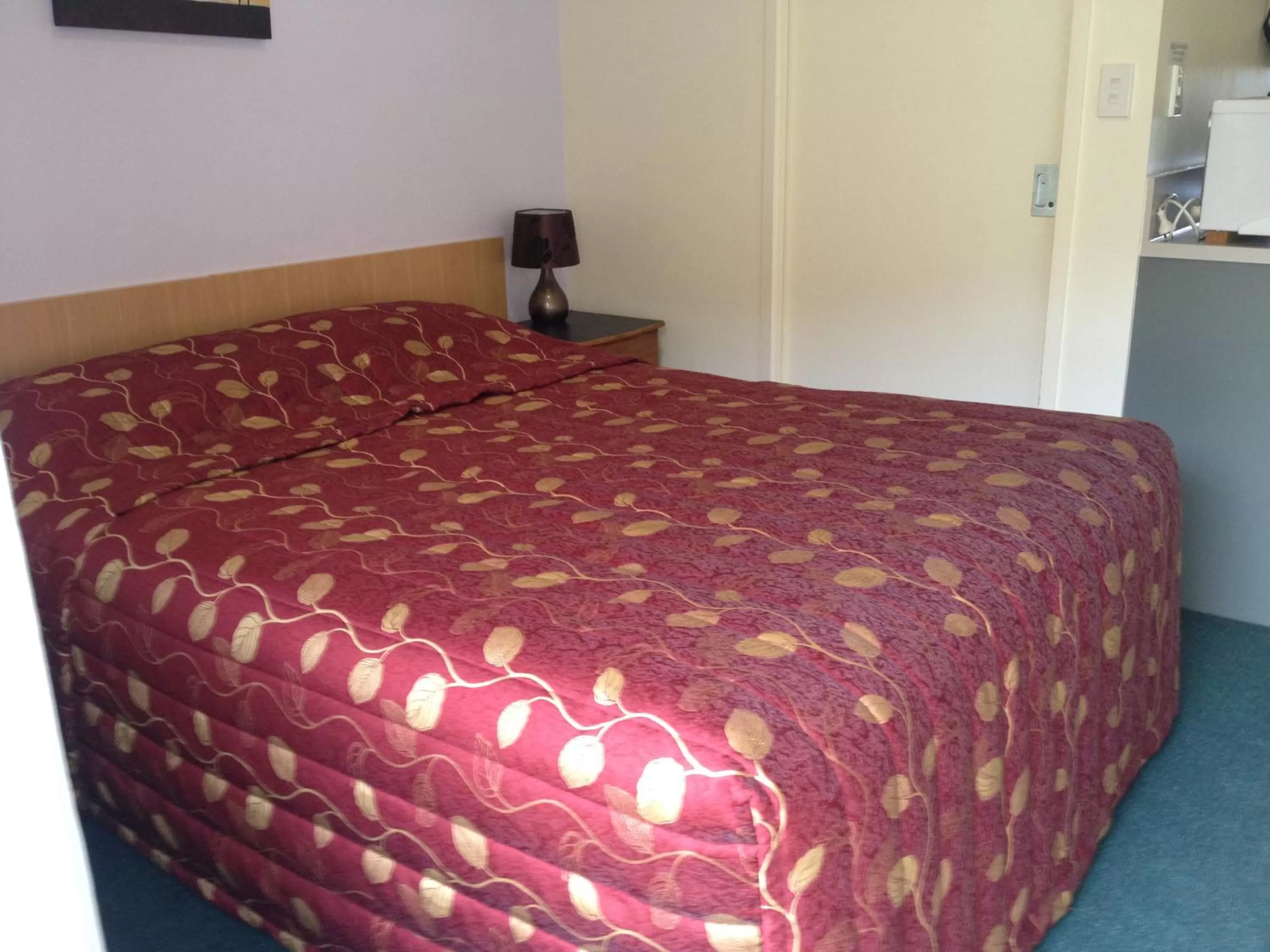 Bed in Bay Sands Seafront Studios