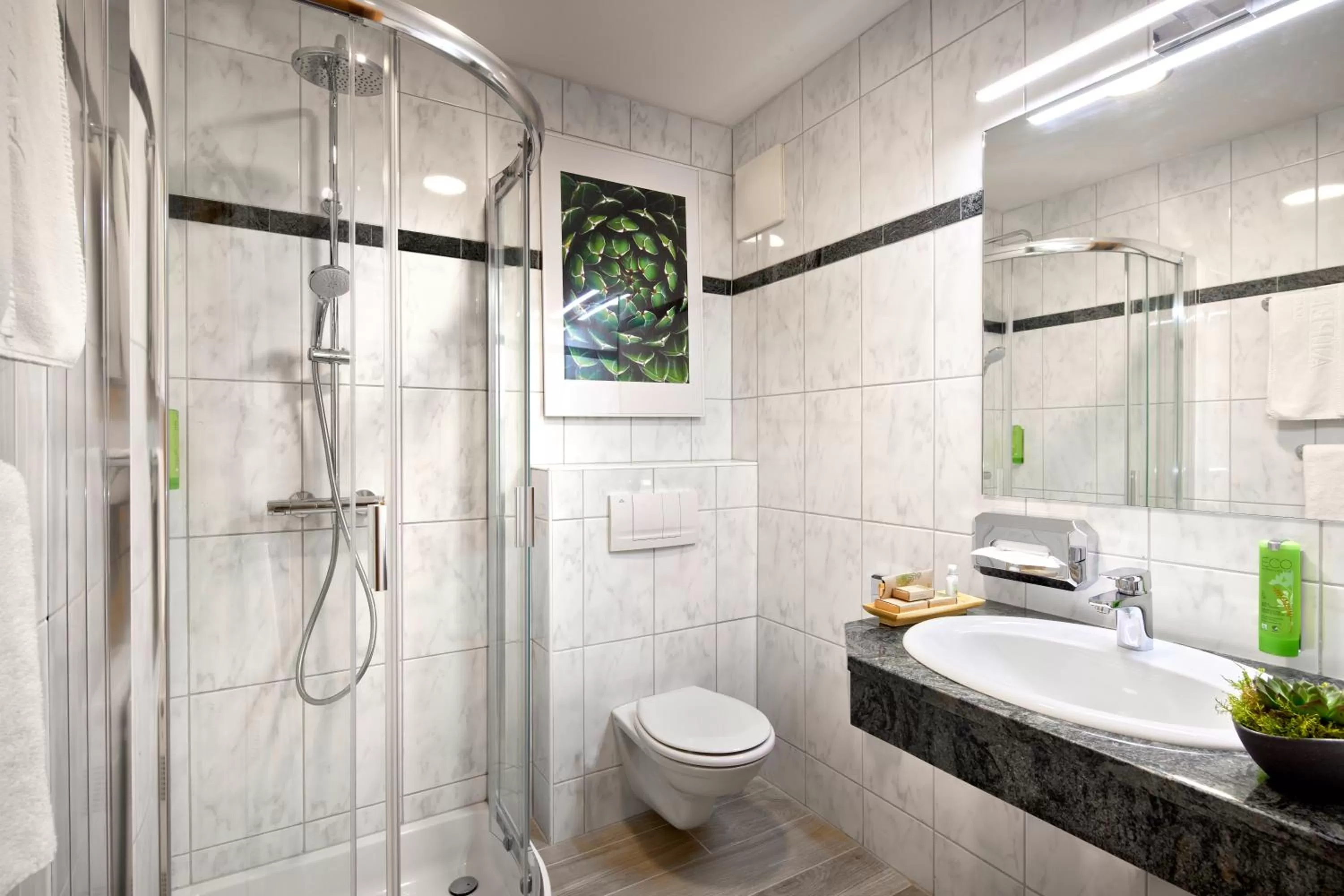 Bathroom in ever grün KAPRUN