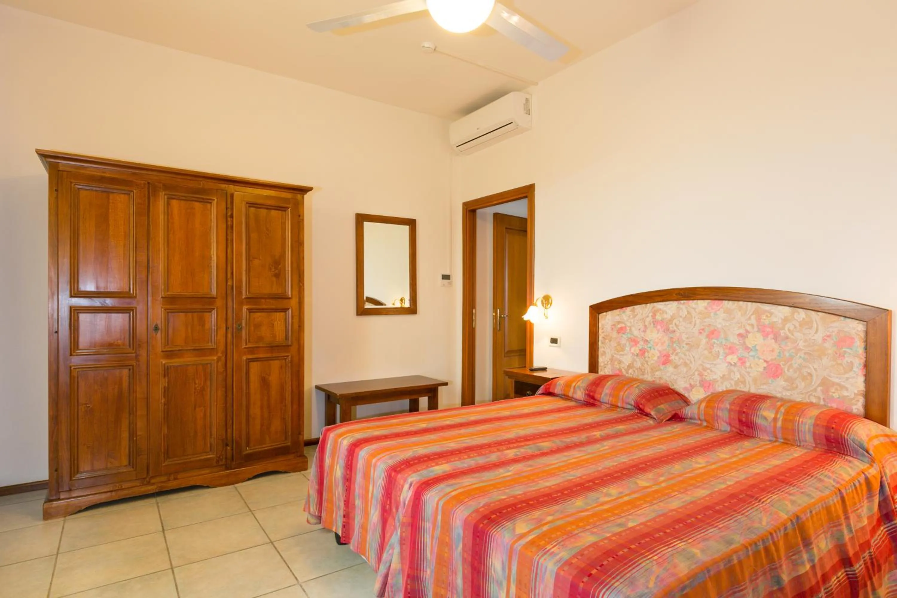 Bedroom, Bed in Agrihotel Elisabetta