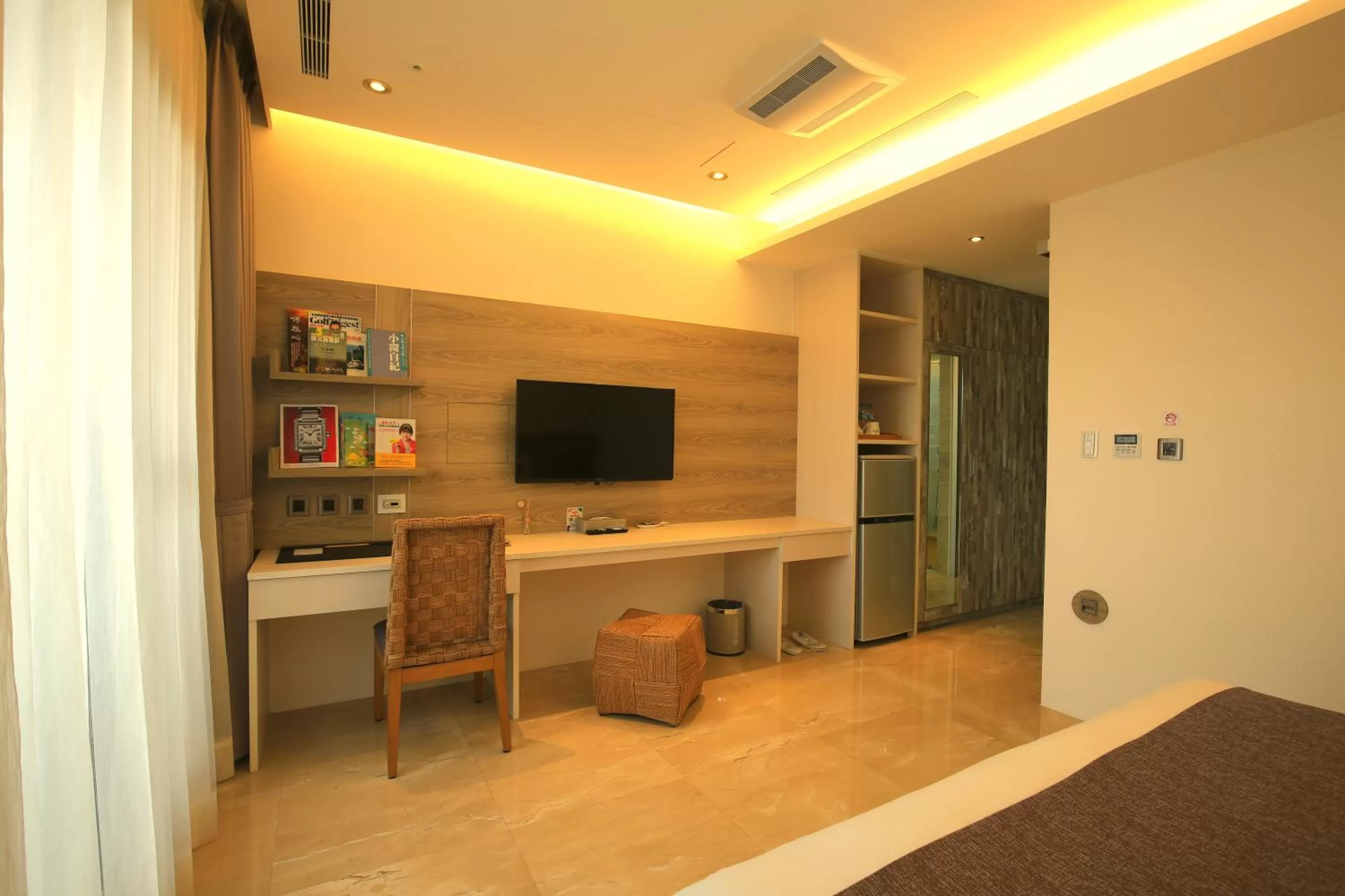 Photo of the whole room in Darlon Hotel