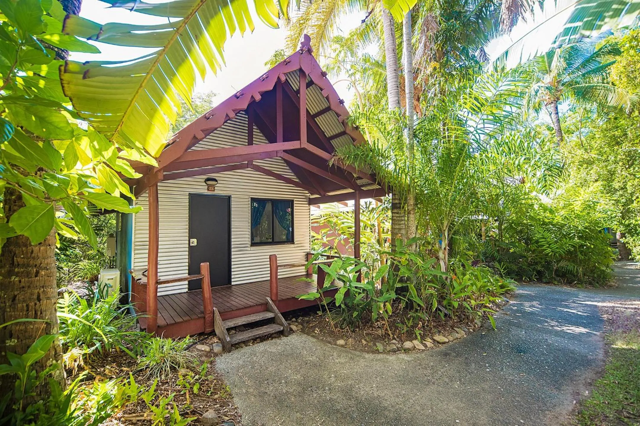 Property building in Airlie Beach Magnums - Adults Only
