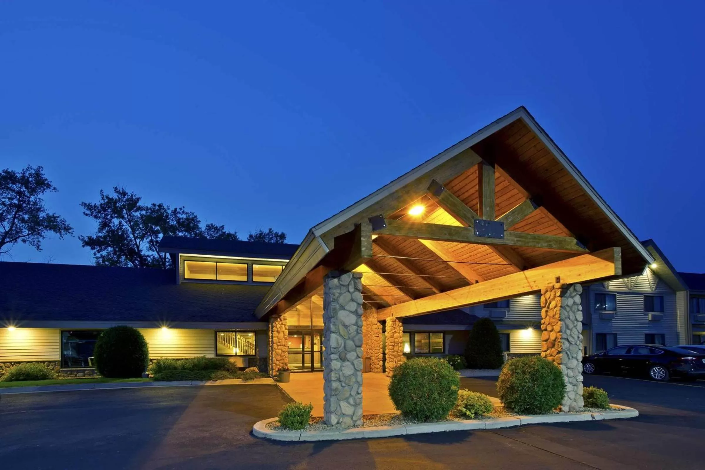 Facade/entrance in AmericInn by Wyndham Baudette