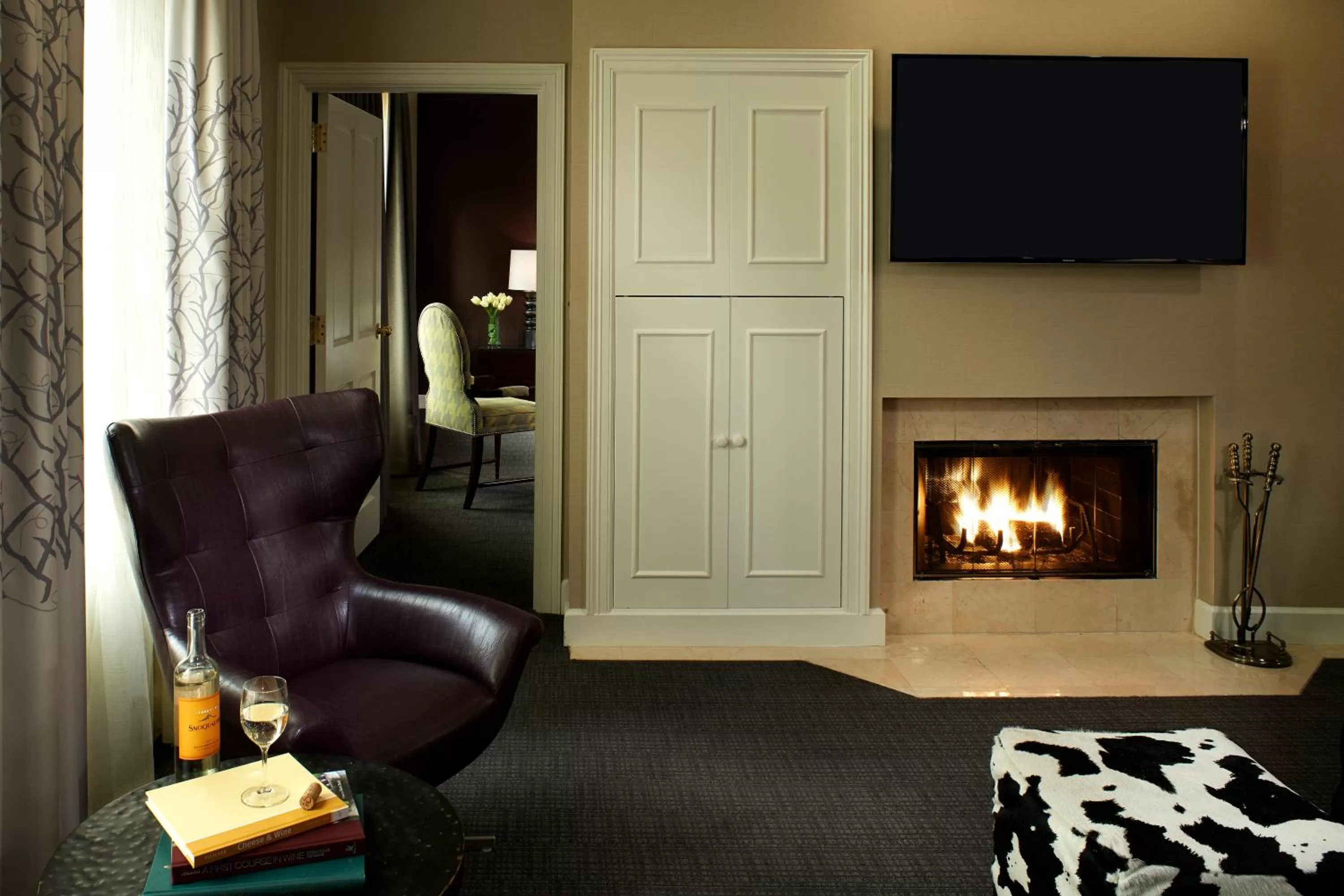 Photo of the whole room in Kimpton Hotel Vintage Seattle by IHG