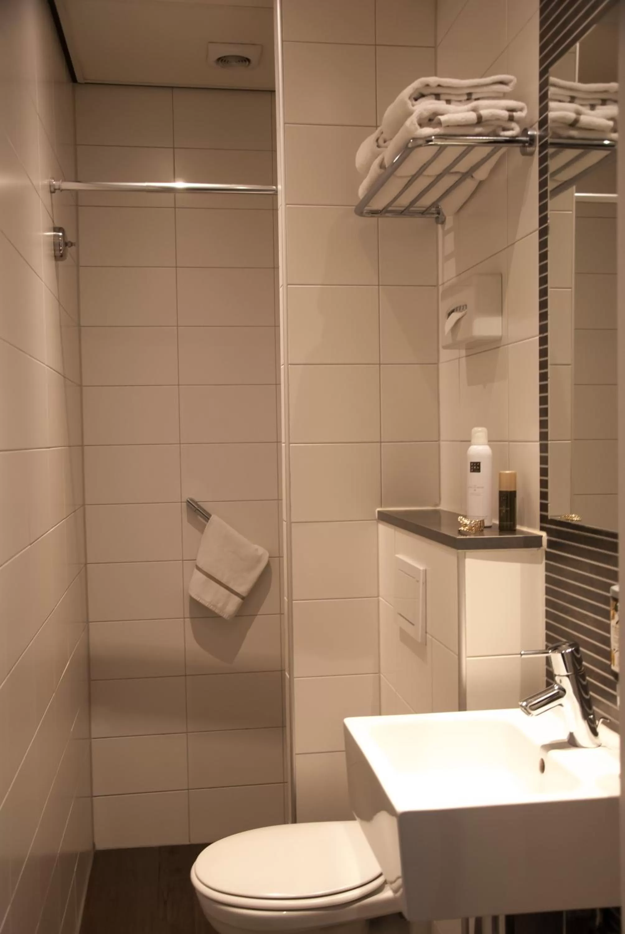 Bathroom in Hotel Amsterdam De Roode Leeuw