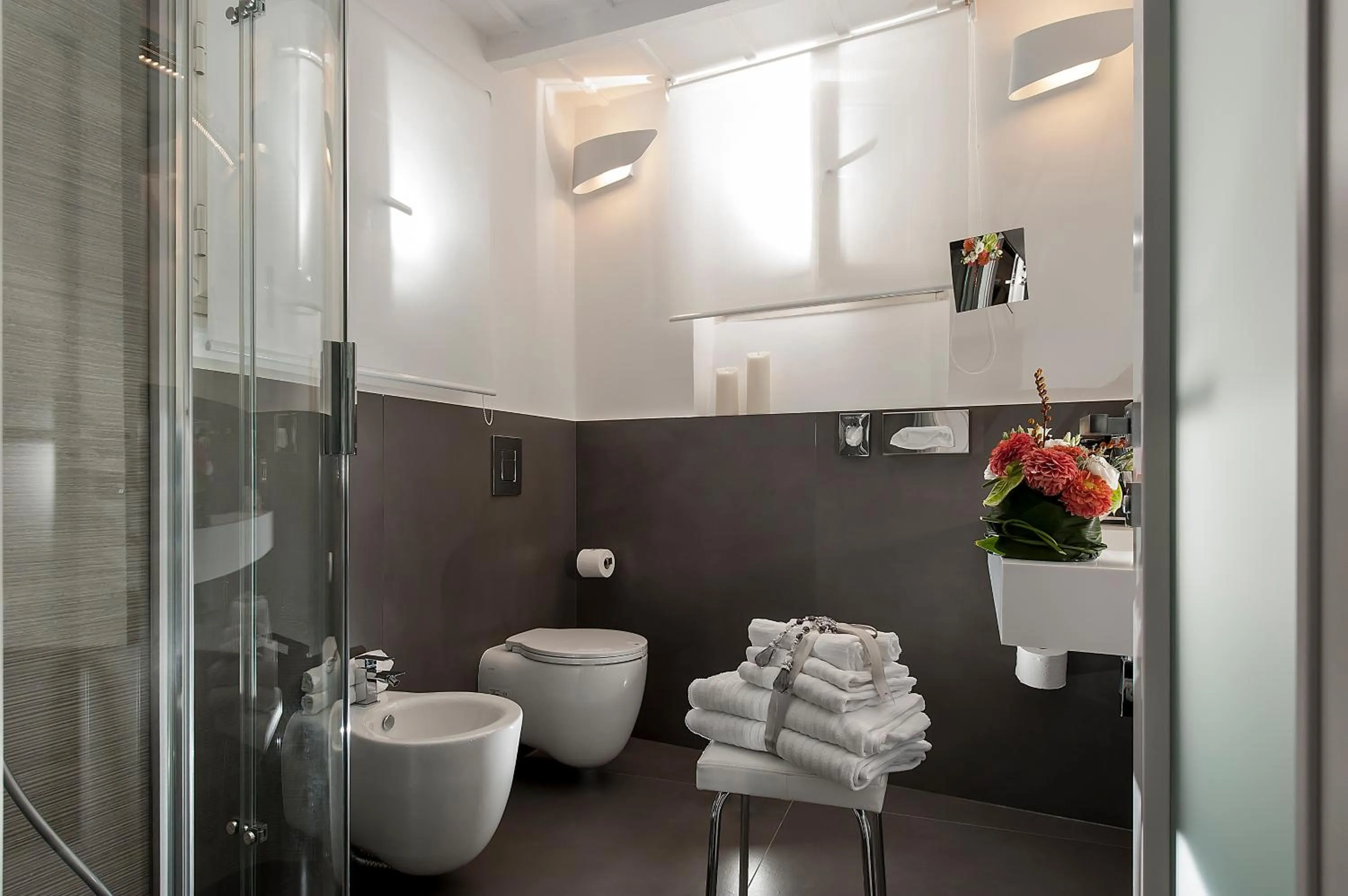 Bathroom in Vatican Style