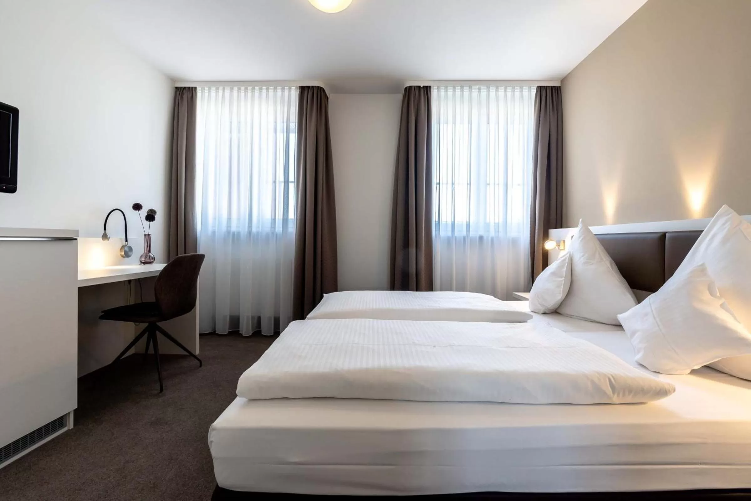 Photo of the whole room, Bed in Altstadthotel