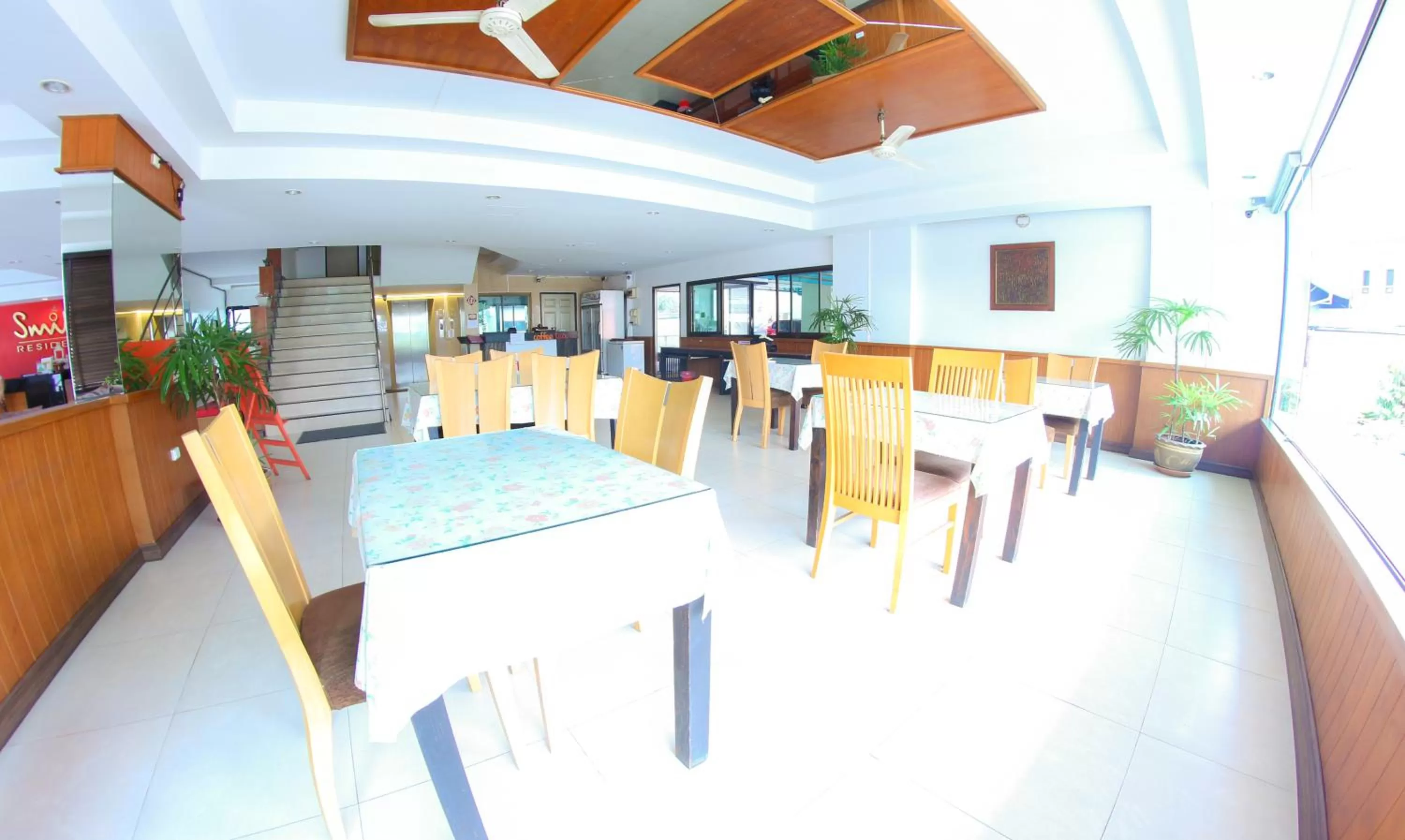 Restaurant/places to eat in Smith Residence