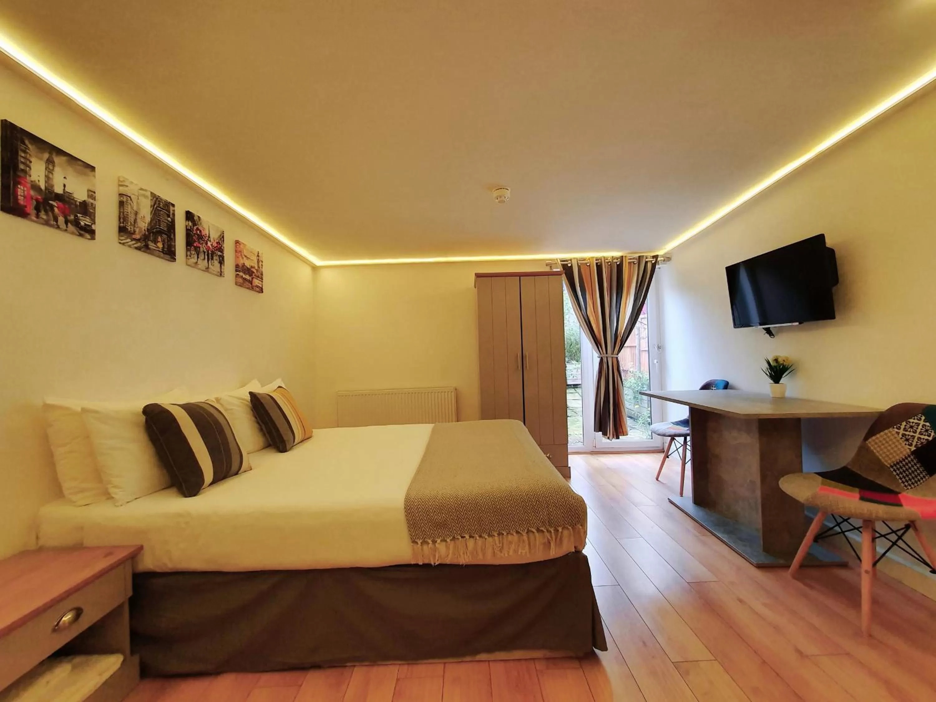 Photo of the whole room, Bed in London Stay Apartments