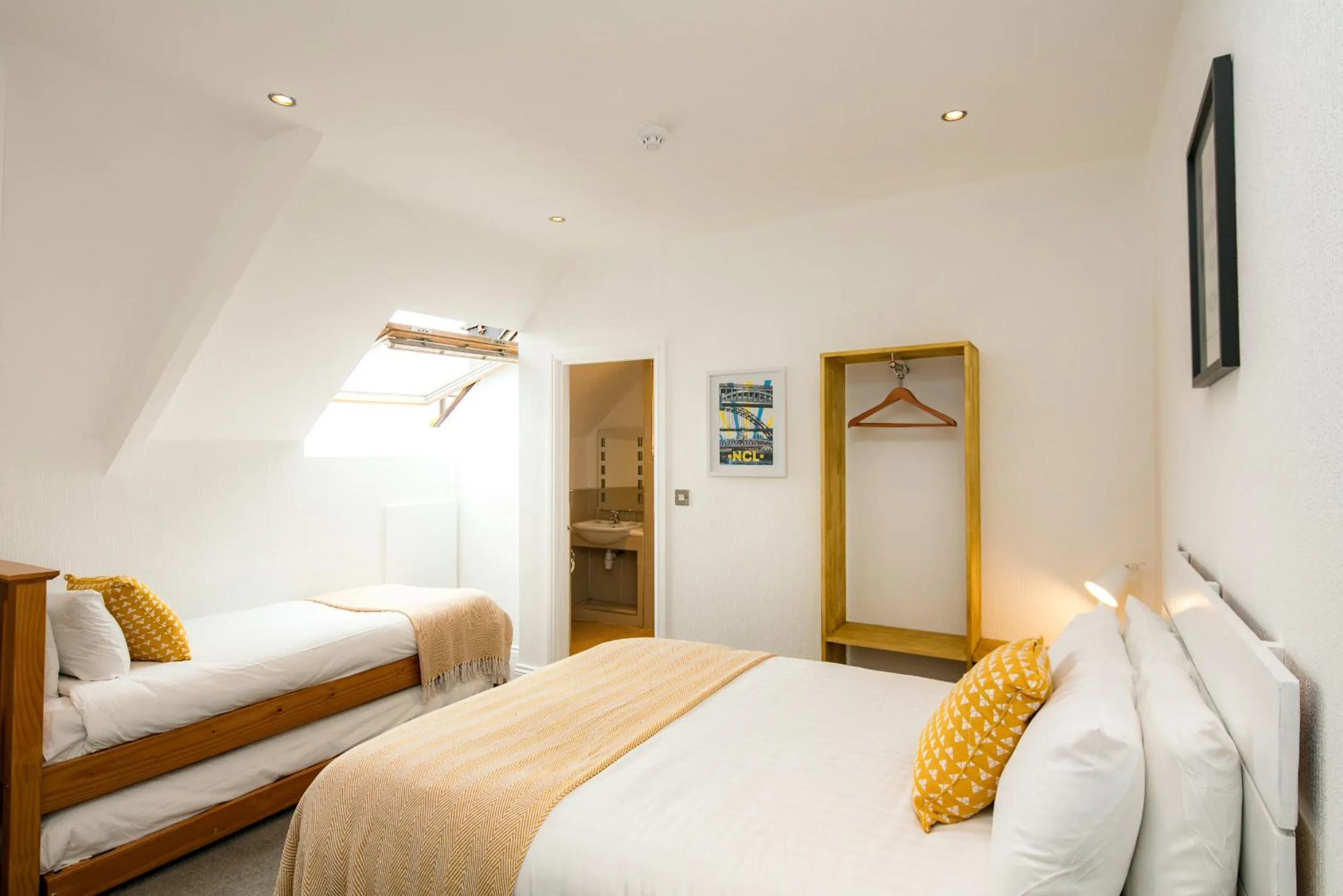 Photo of the whole room in Kenilworth Hotel