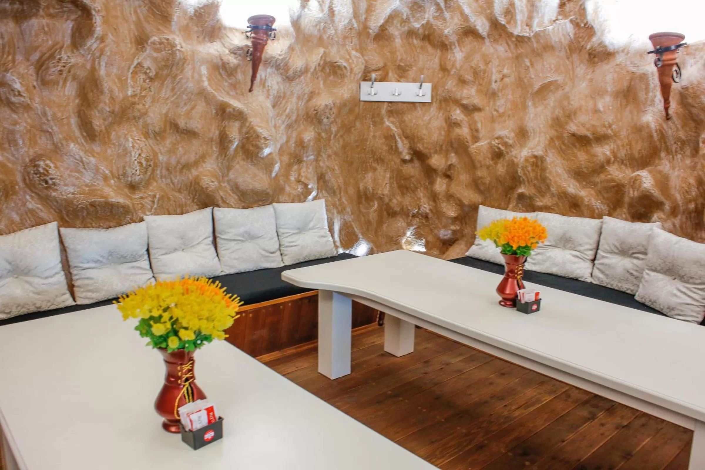 Lounge or bar in Hotel Shpella