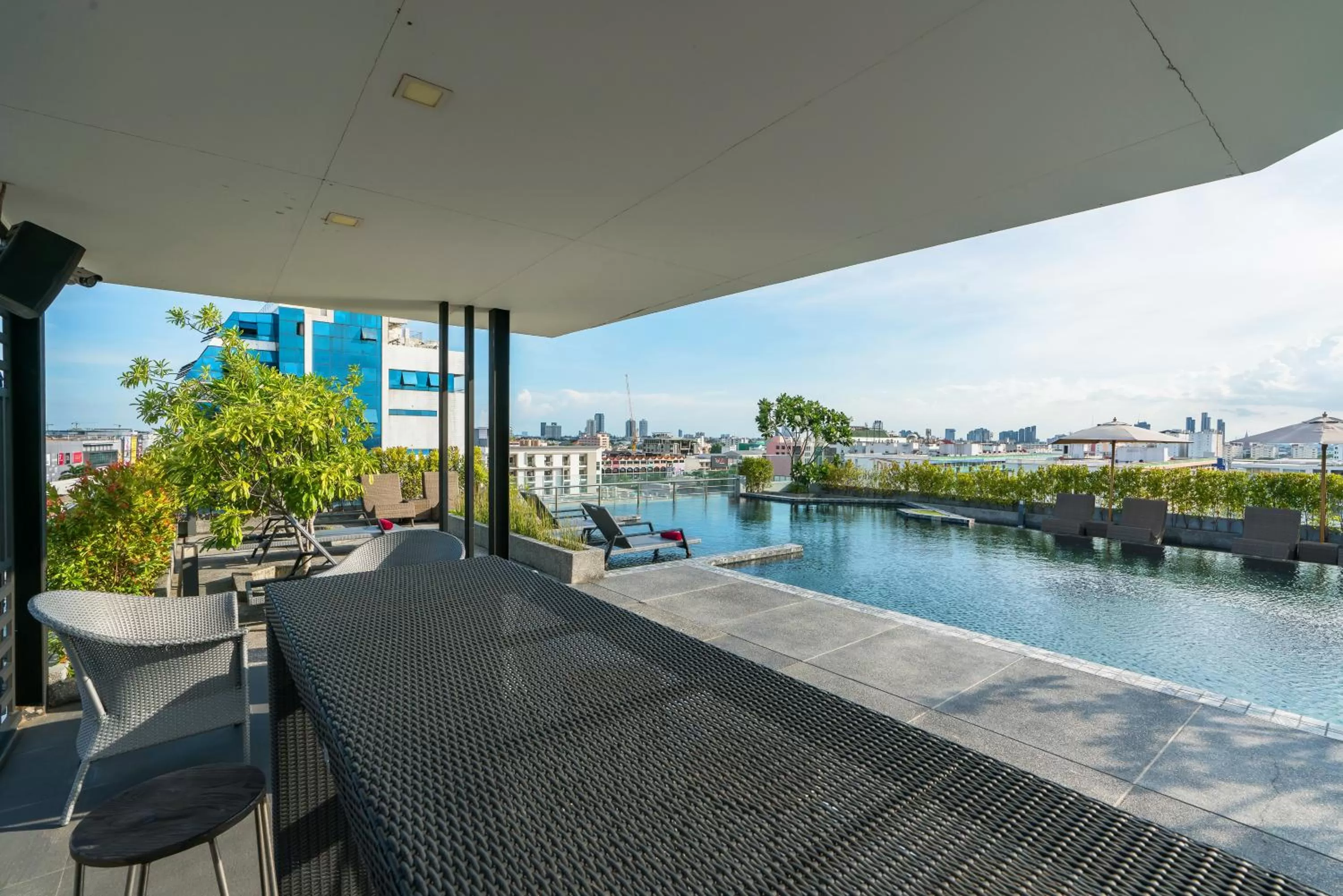 Swimming pool in De Botan Srinakarin Hotel & Residence