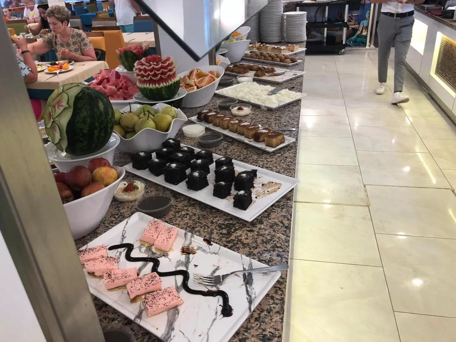 Food and drinks in Arsi Enfi City Beach Hotel