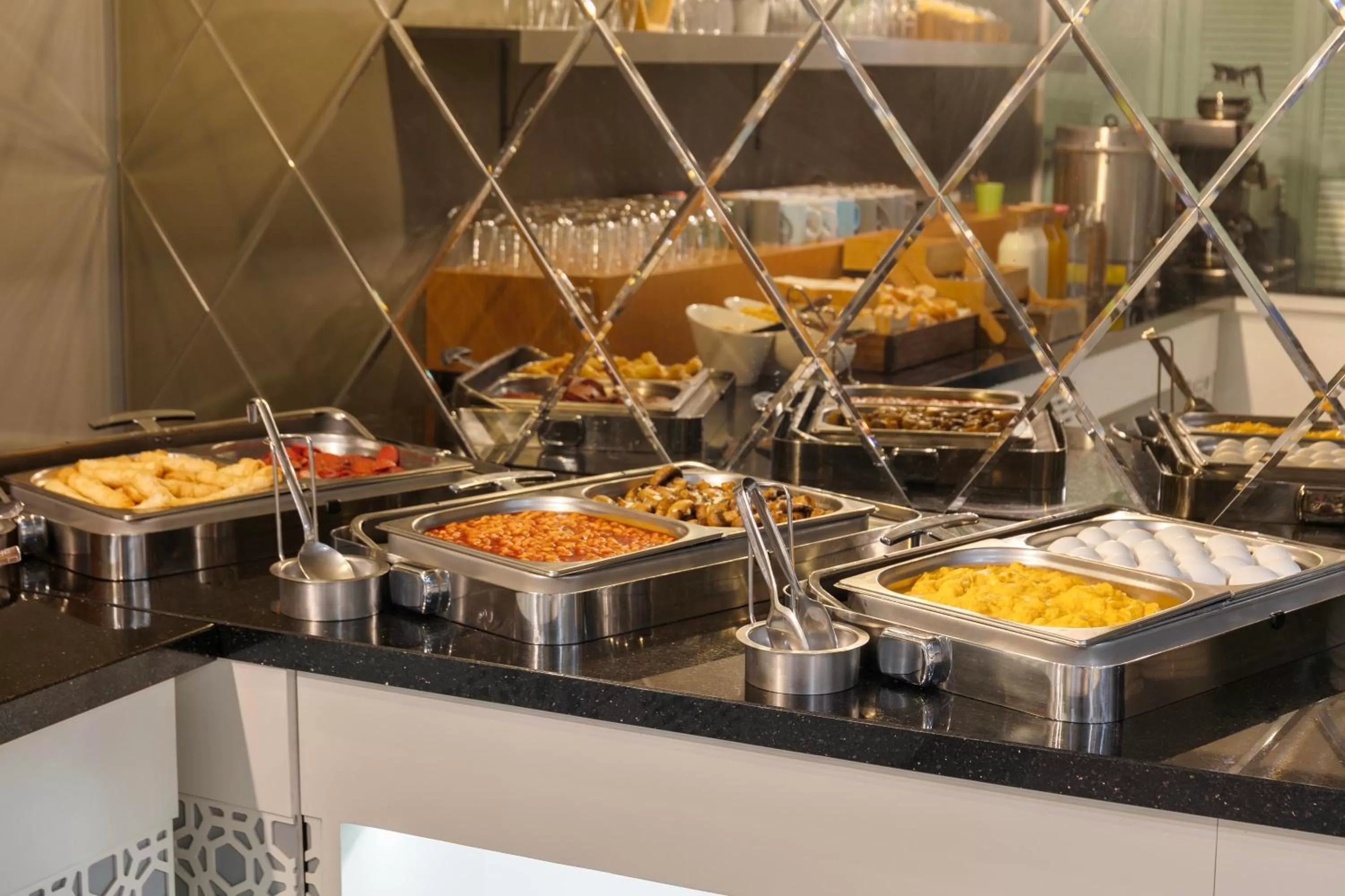 Meals in Azuu Boutique Hotel