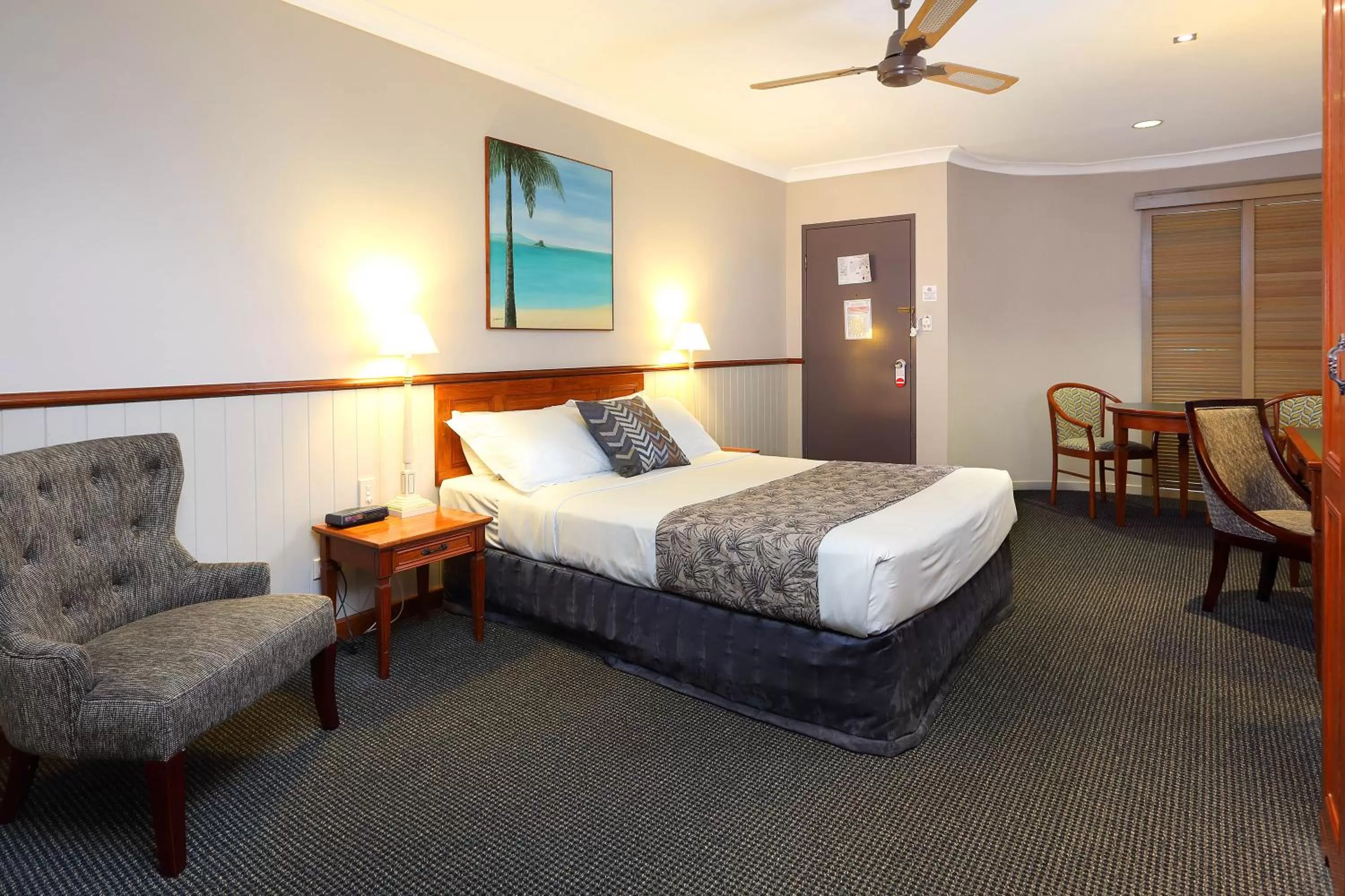 Bedroom, Bed in Brisbane International Virginia