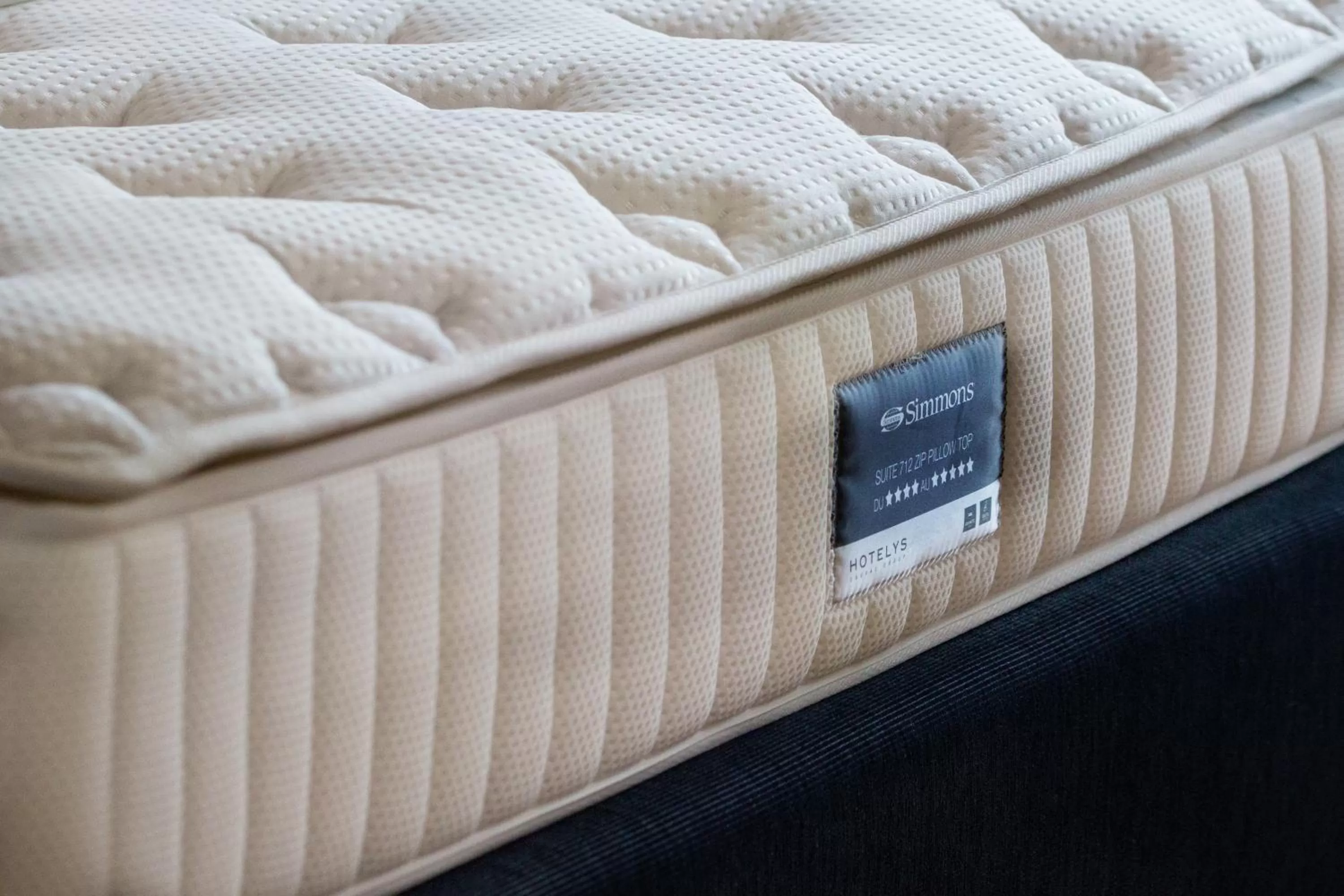 Bed in Bayer 89 Vi Vadi Hotel