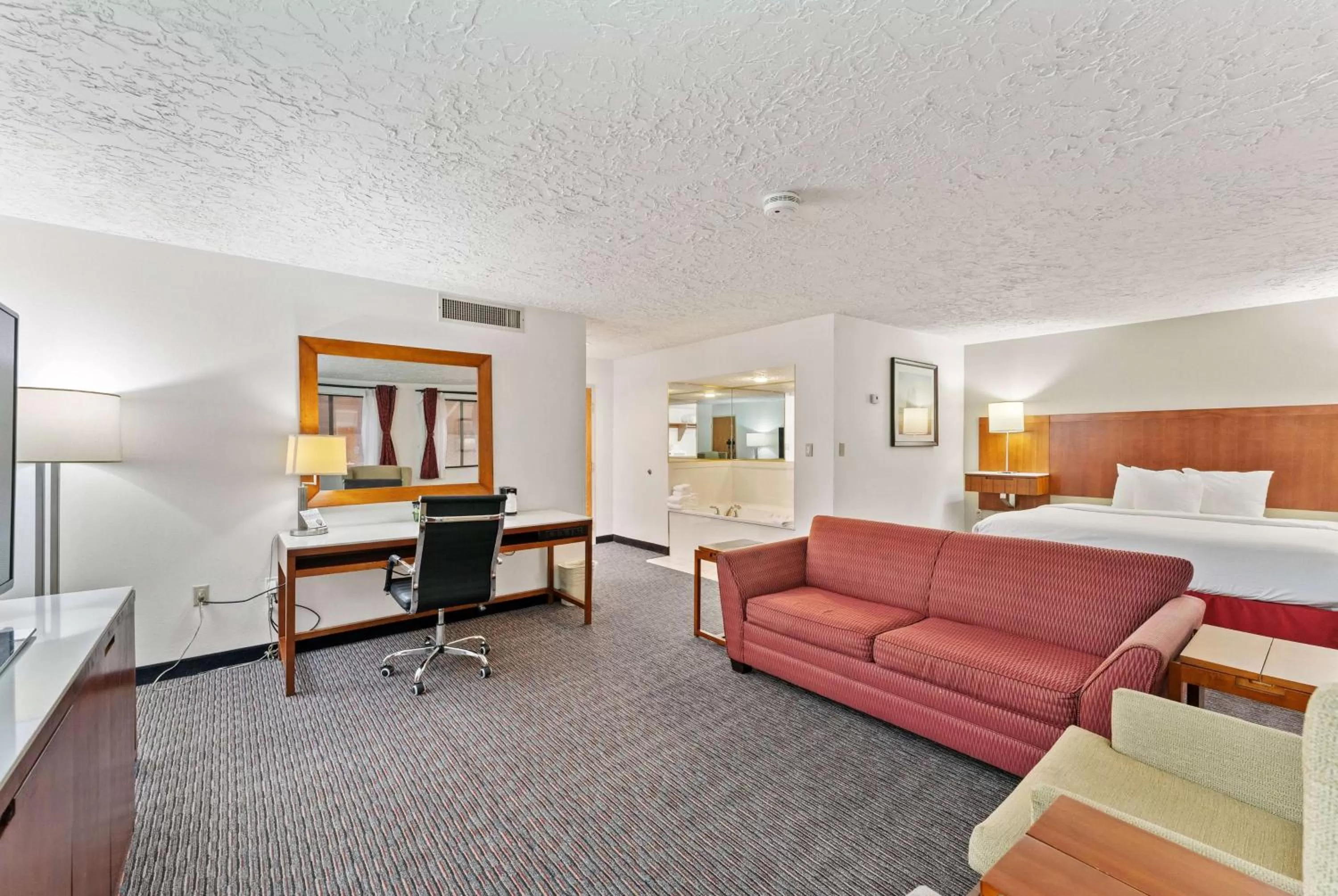 Hot Tub, Bed in Ramada by Wyndham Cedar City