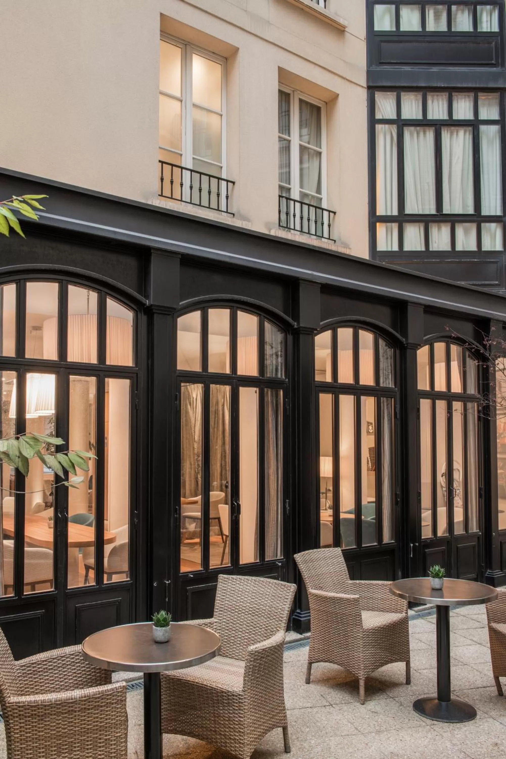 Patio in Hôtel Le Walt by Inwood Hotels