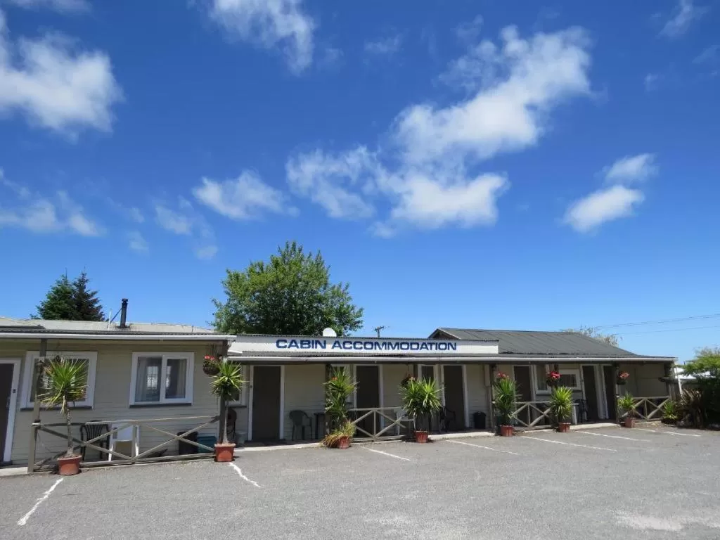 Property building in Camellia Court Family Motel