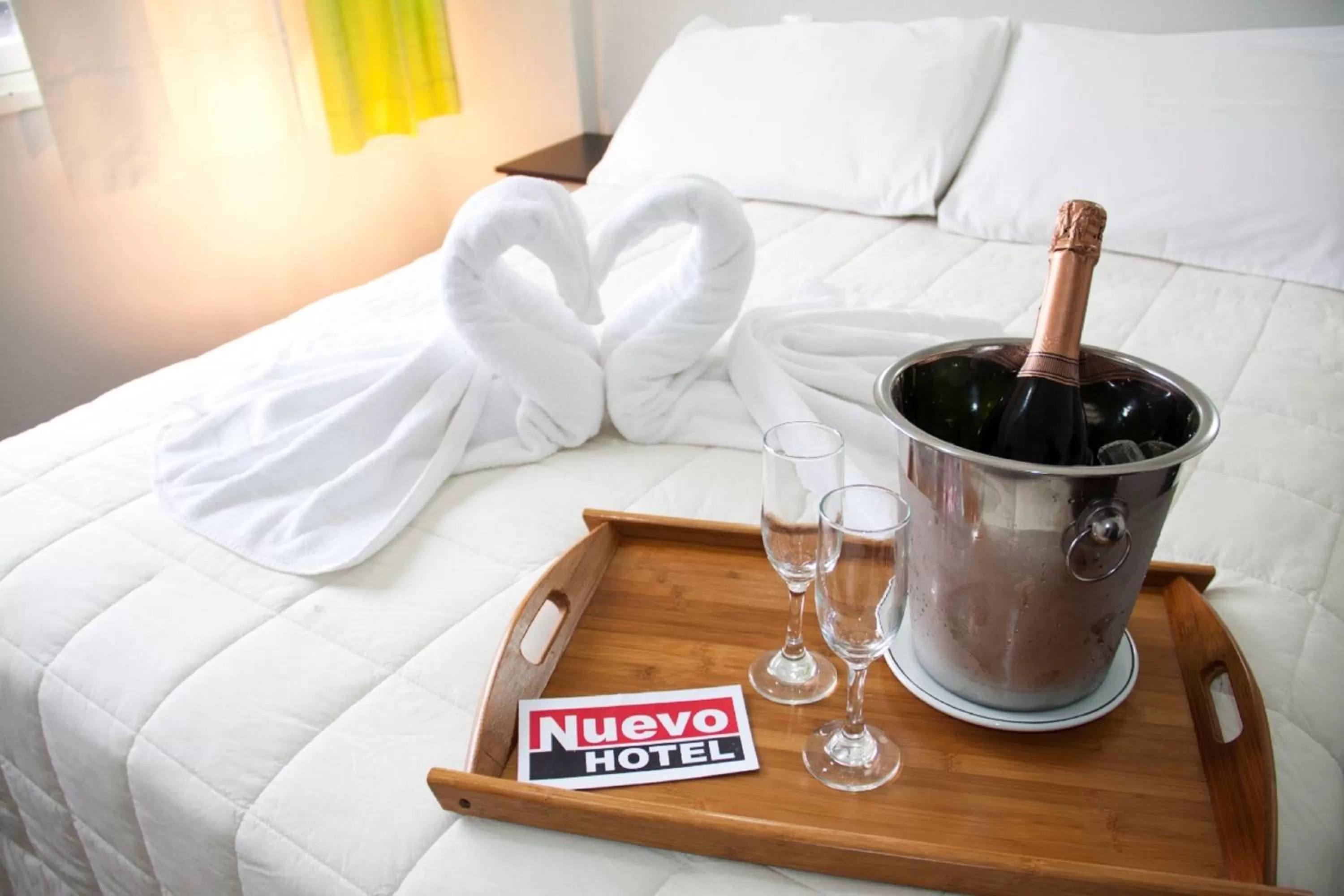 Bedroom, Bed in Nuevo Hotel