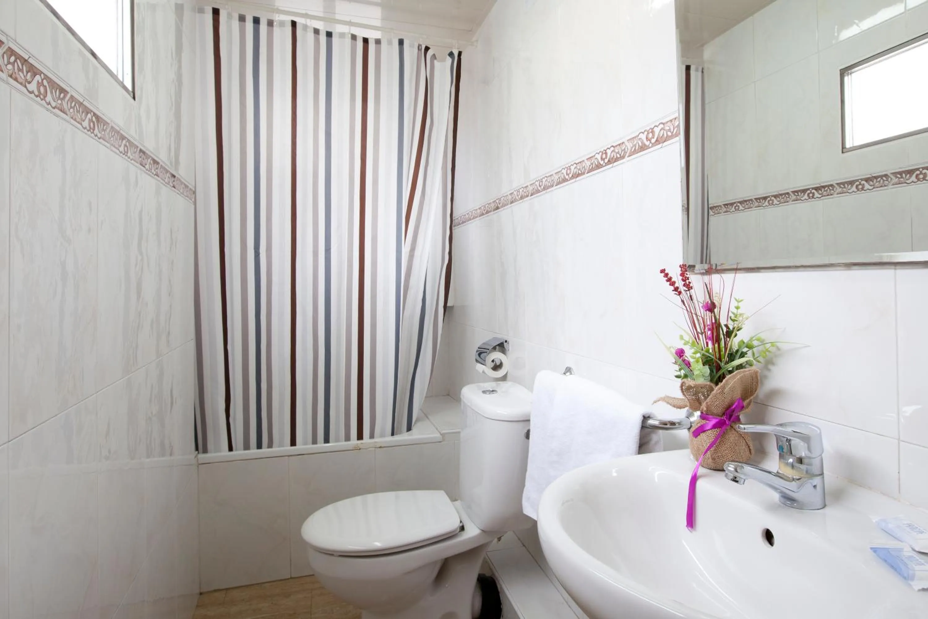 Bathroom in Hostal Barcelona