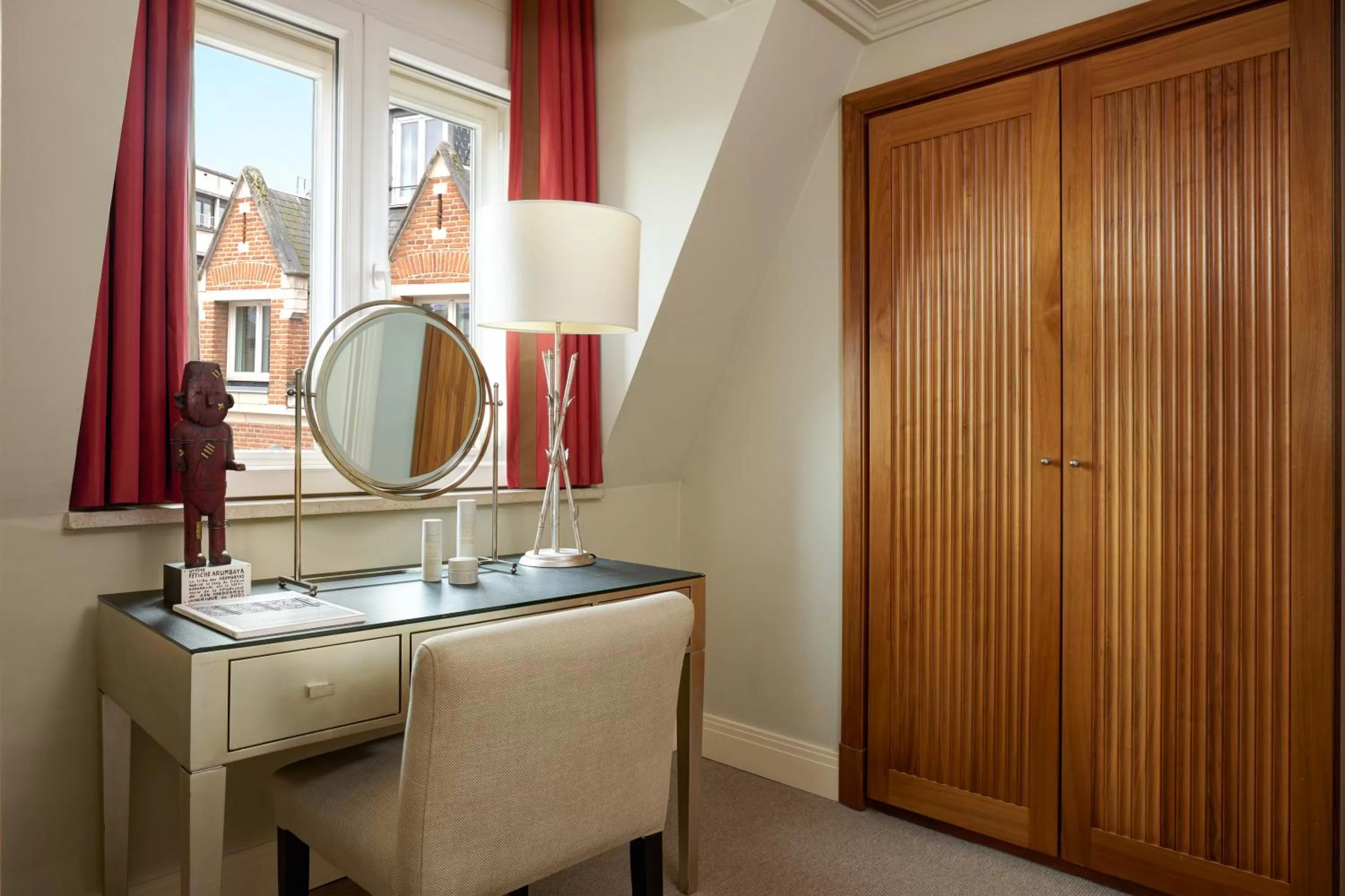 hair dryier in Rocco Forte Hotel Amigo