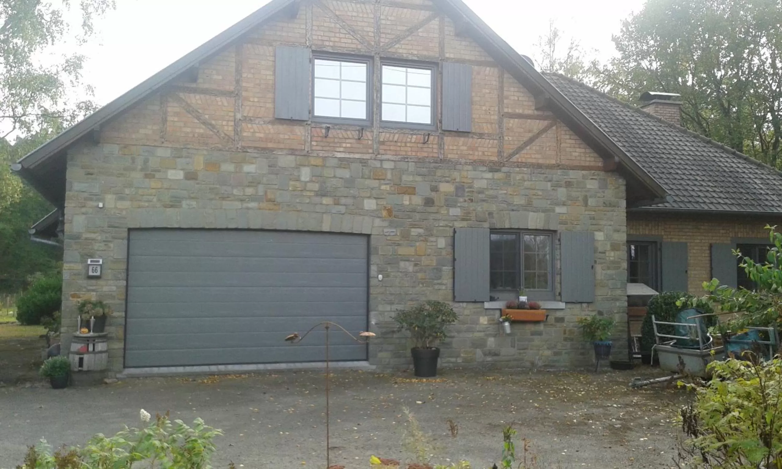 Facade/entrance in Villa Lumina