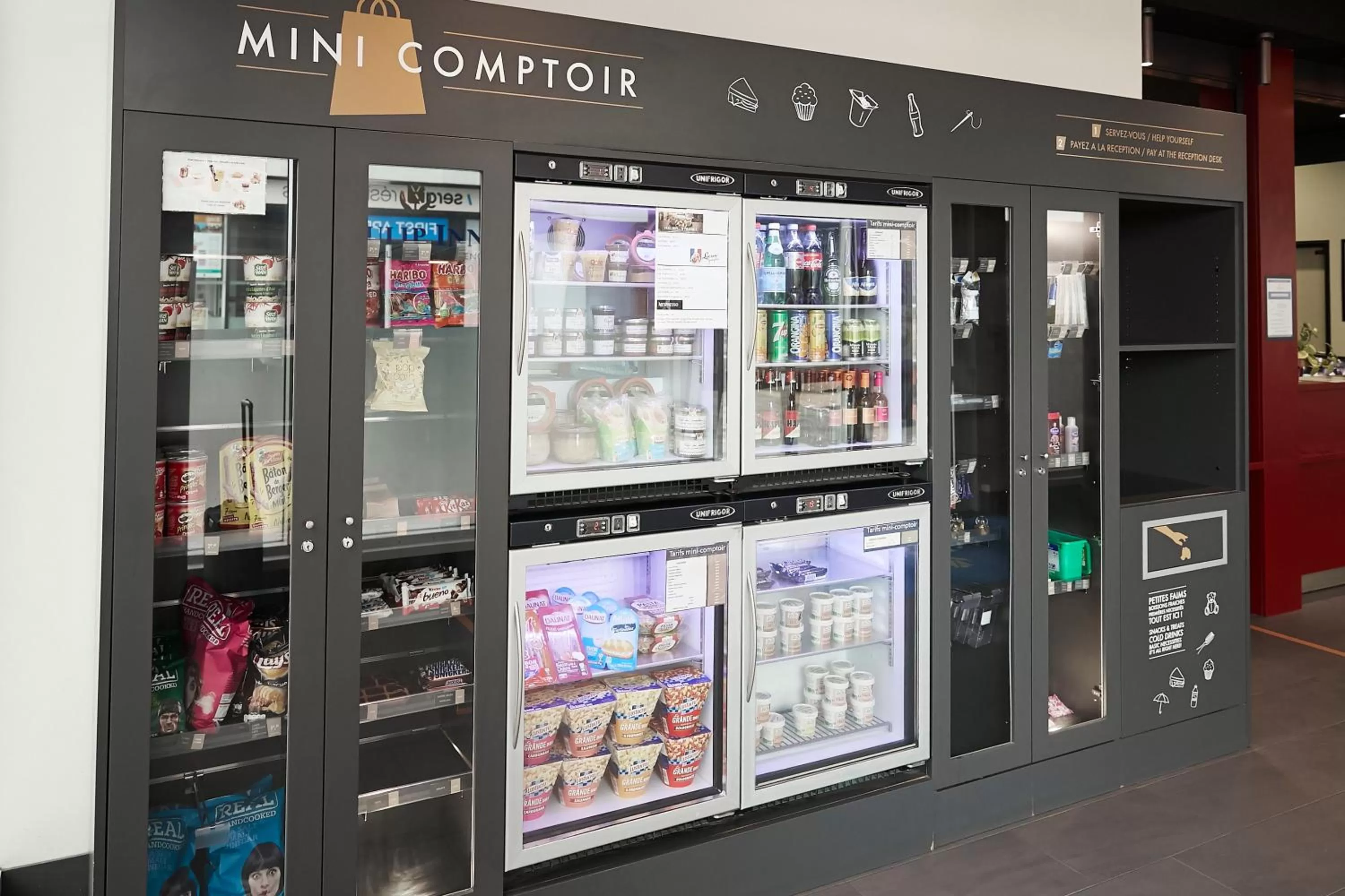vending machine in Tulip Inn Massy Palaiseau - Residence