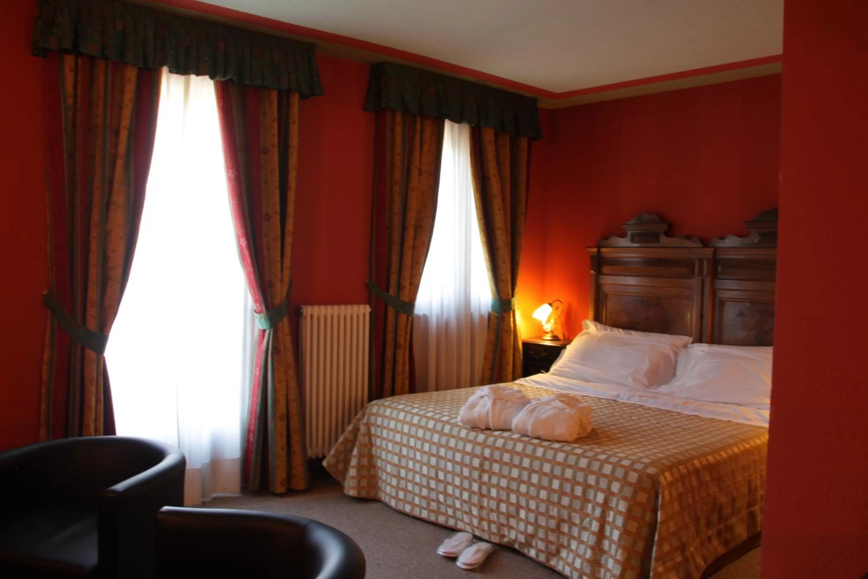 Bedroom, Bed in Hotel Chalet La Meridiana