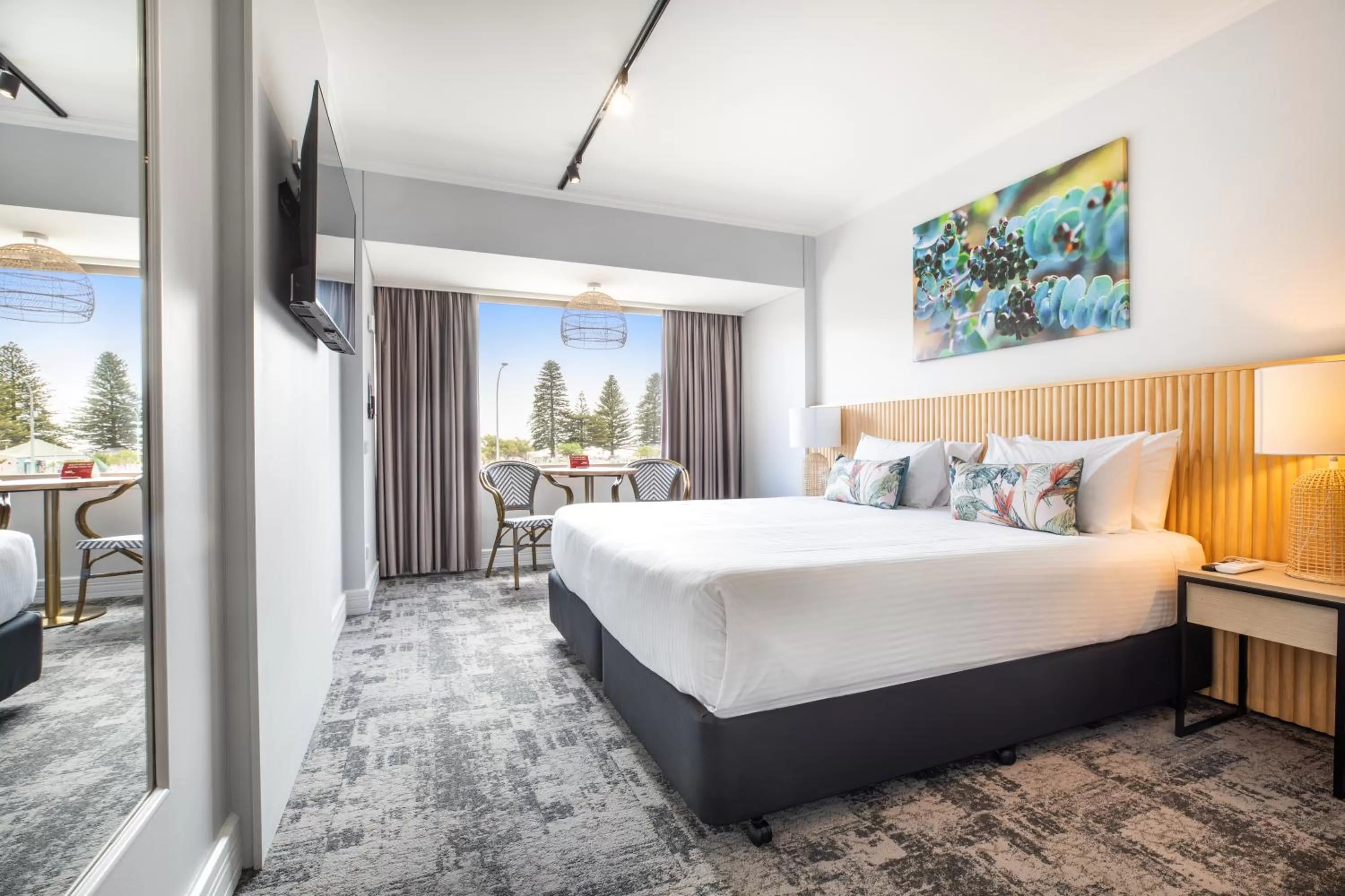 Photo of the whole room, Bed in Nightcap at Hotel Victor