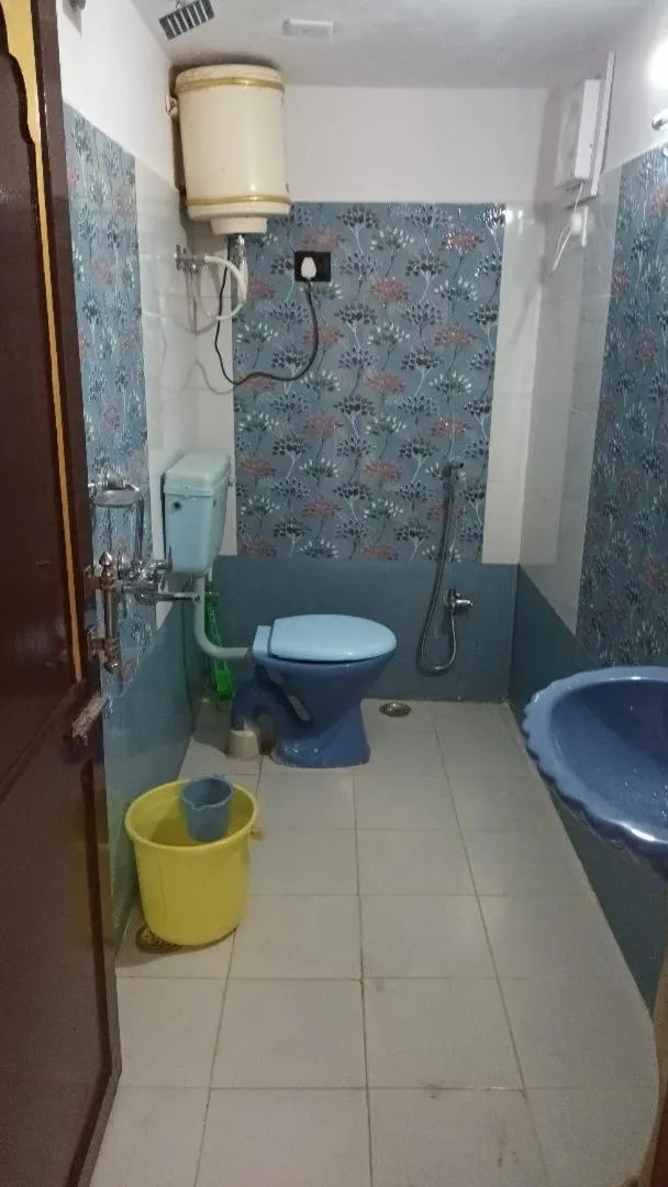 Bathroom in Jag Niwas Guest House & pure veg restaurant