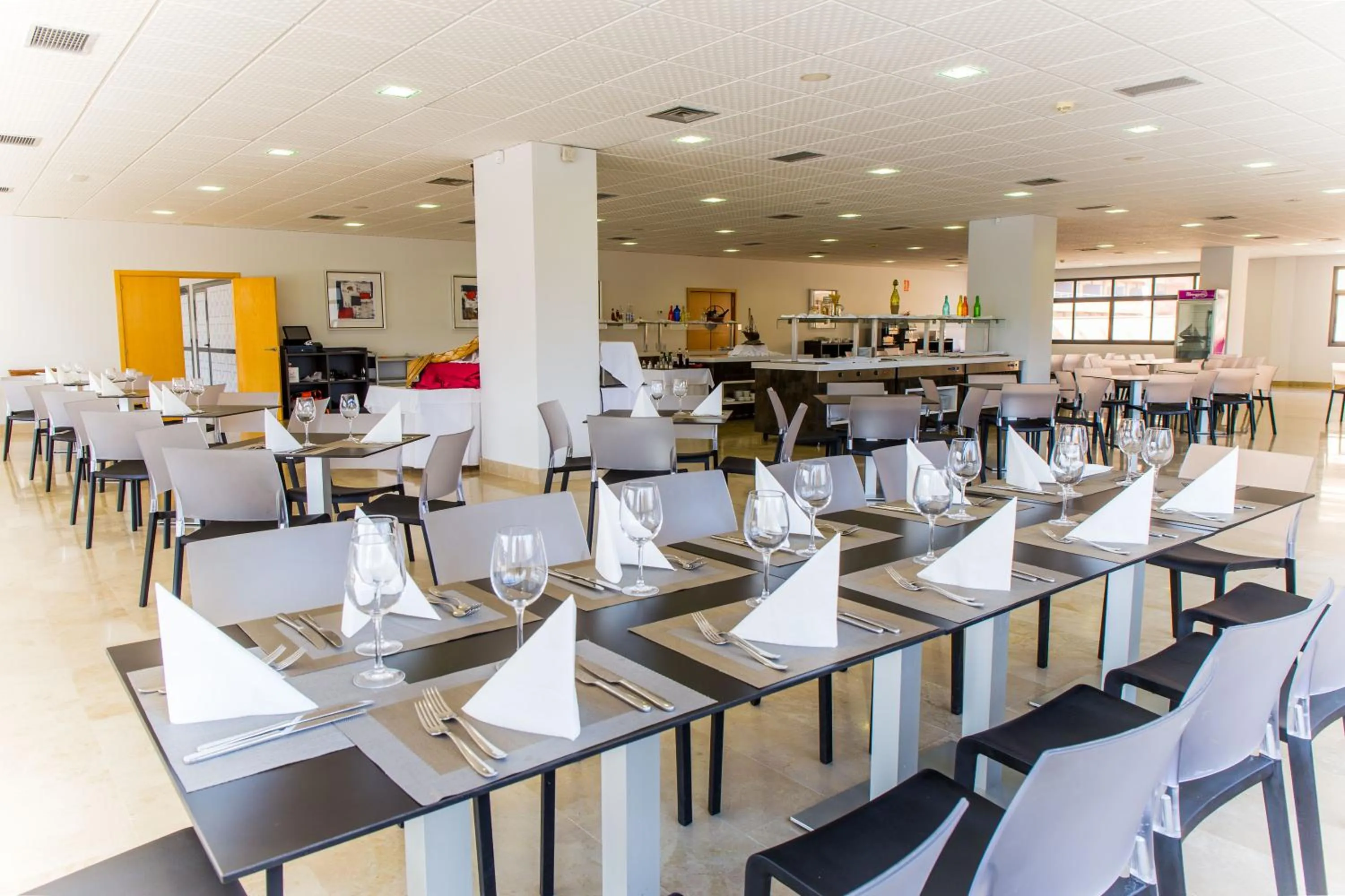 Restaurant/places to eat in Hotel Adaria Vera