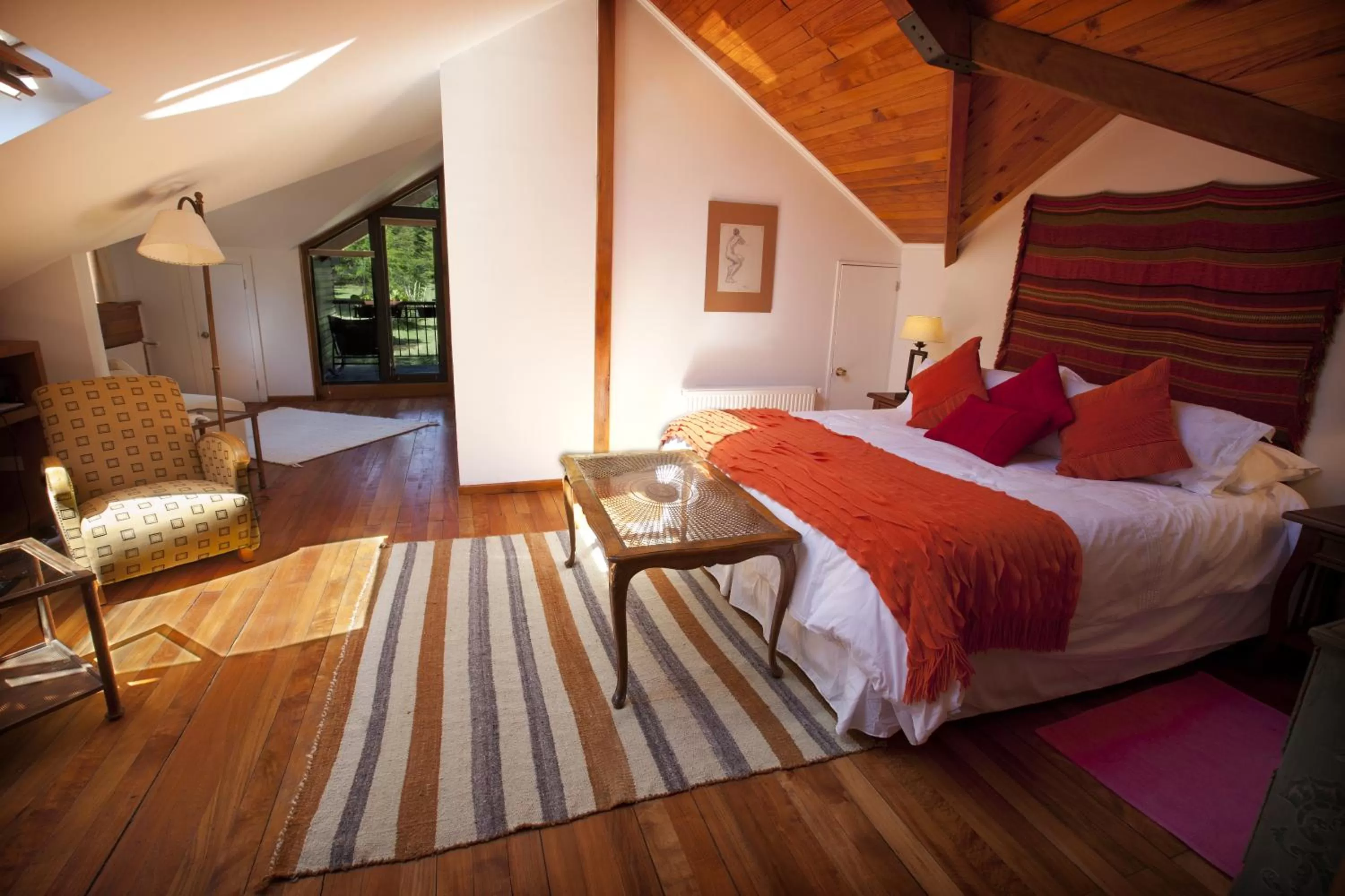 Photo of the whole room, Bed in Hotel Posada del Río - Parque Metreñehue