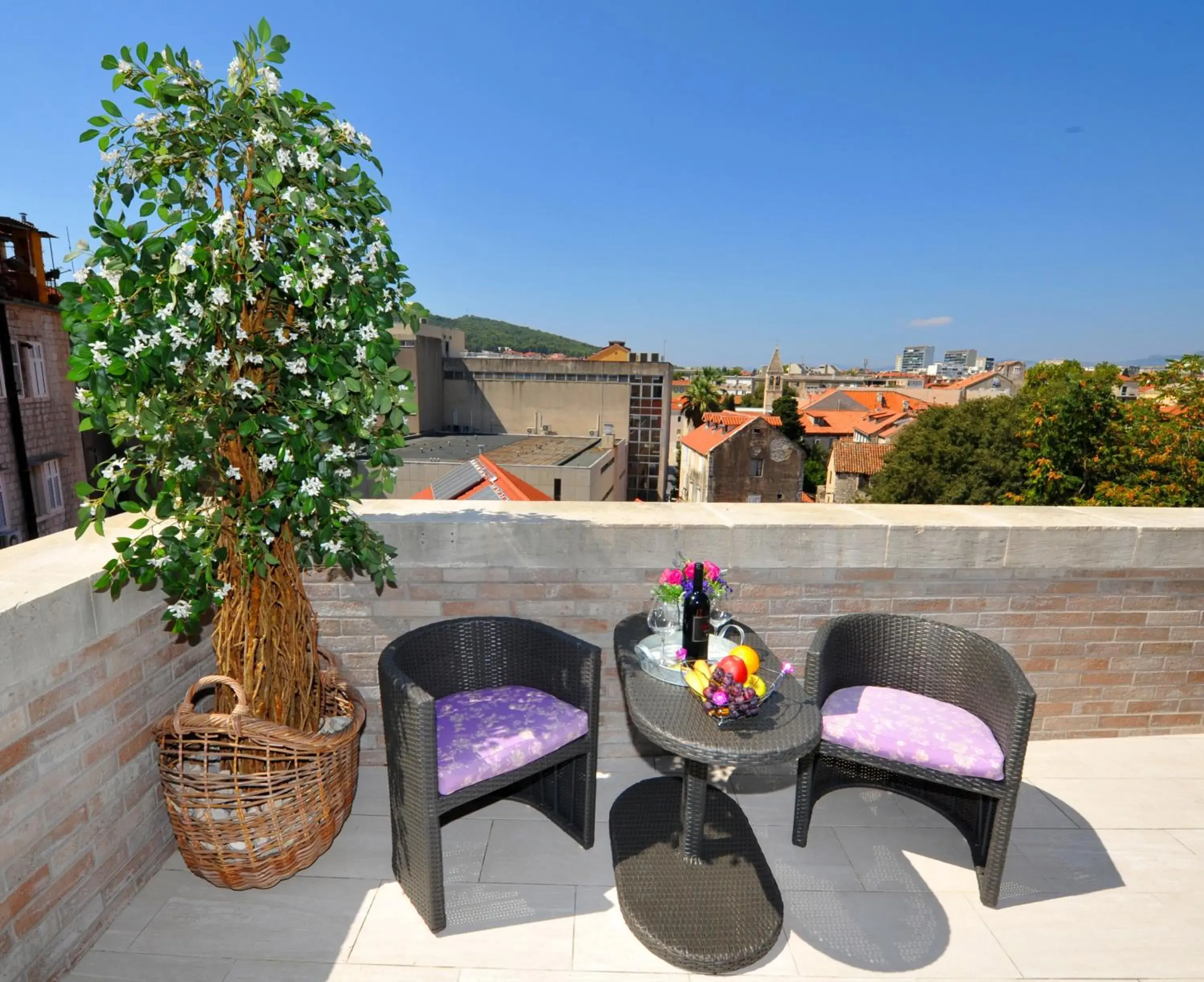 Deluxe Double Room with Balcony in Luxury Rooms Nirvana Deluxe Double Room with Balcony in Luxury Rooms Nirvana