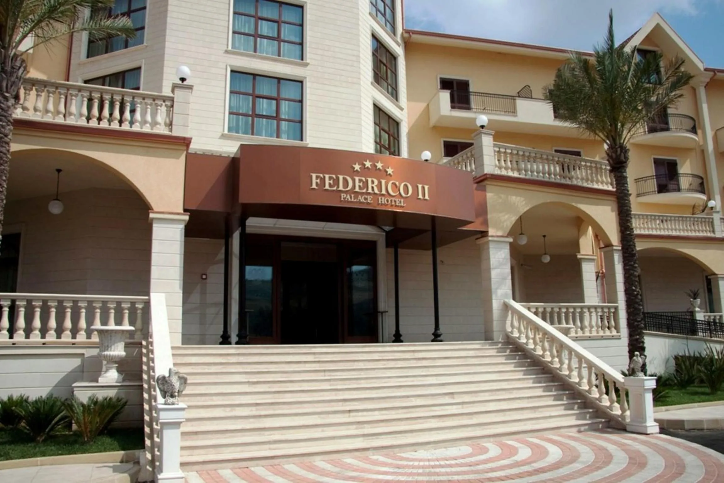 Facade/entrance in Hotel Federico II