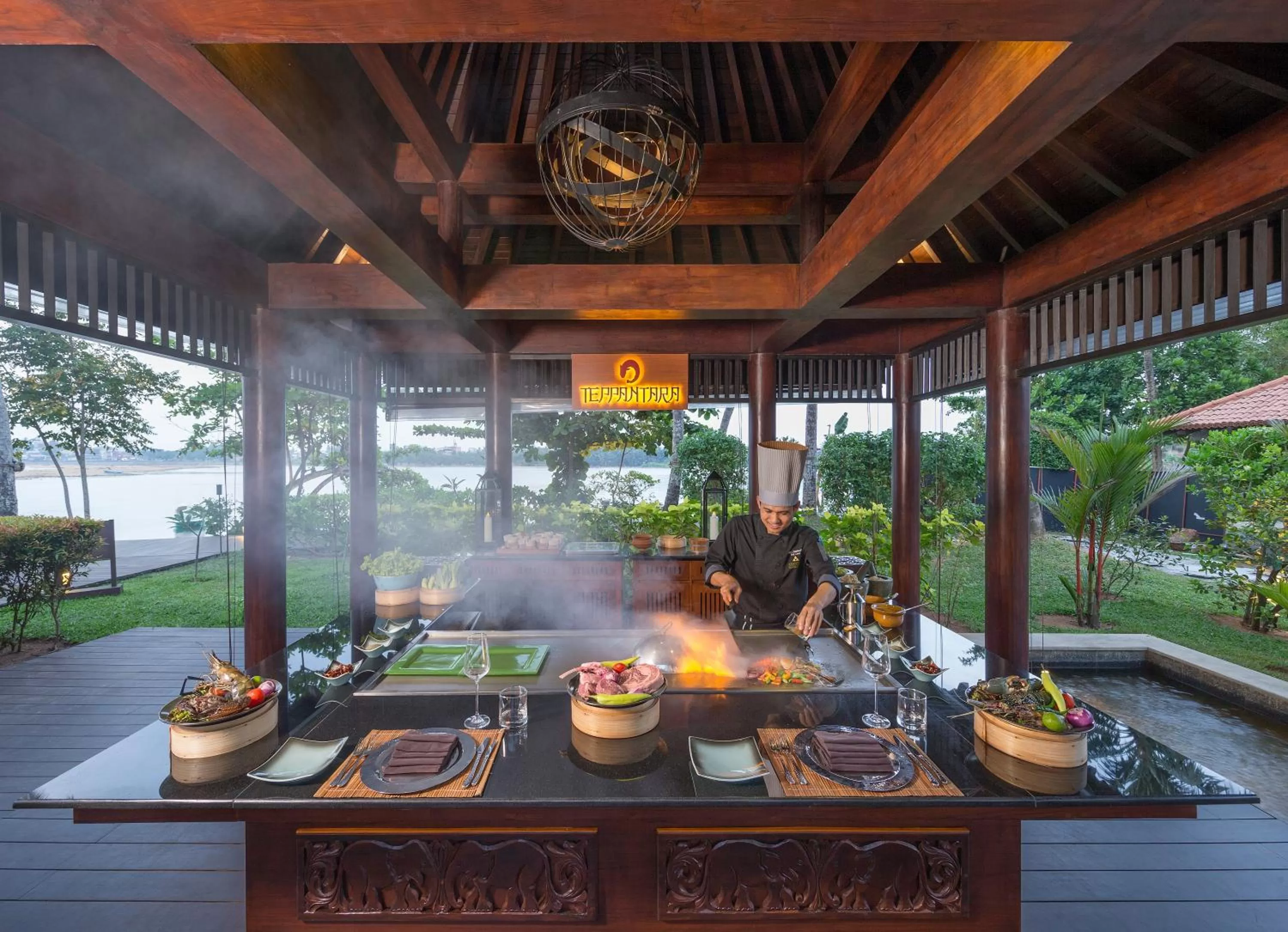 Restaurant/places to eat in Anantara Kalutara Resort