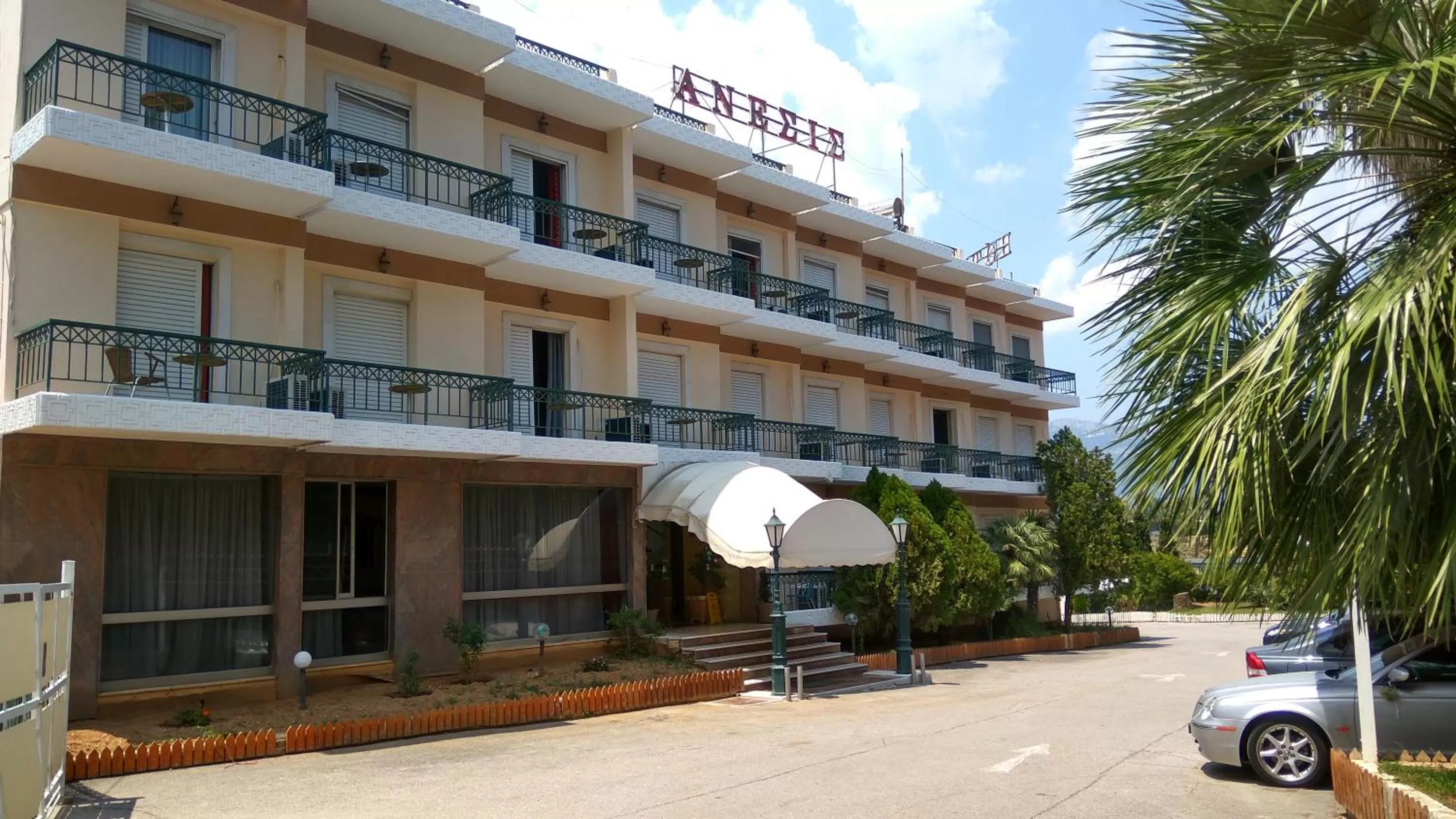 Facade/entrance in Hotel Anesi