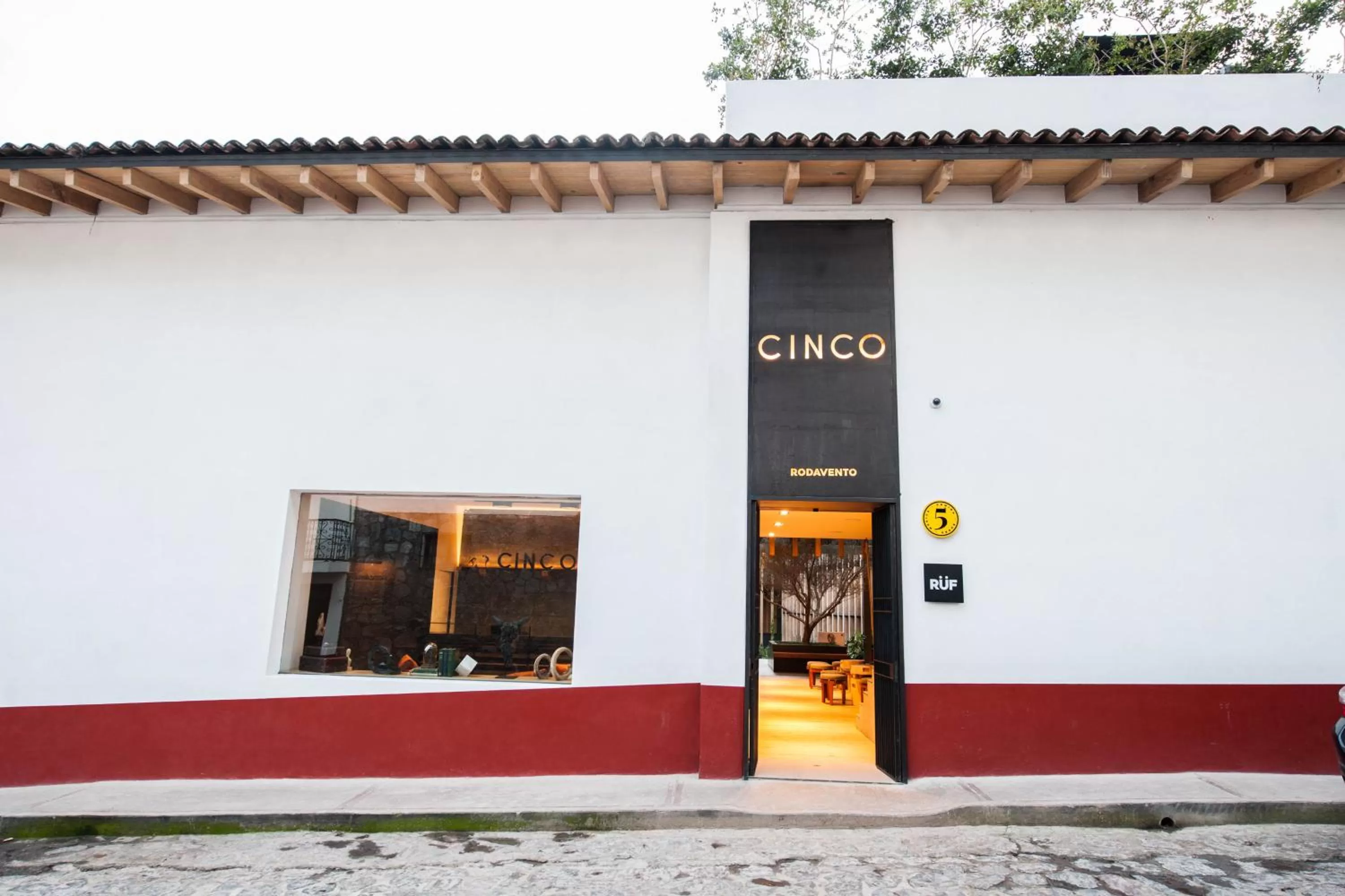 Property building in Cinco Rodavento