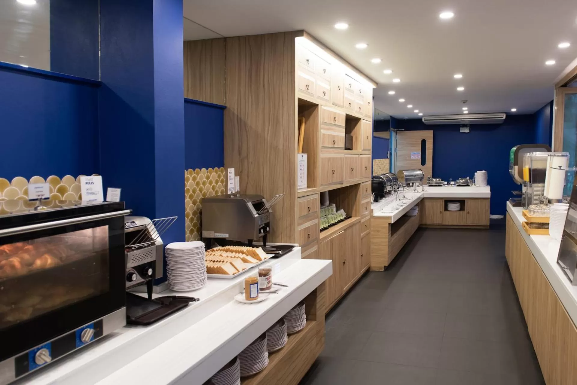 Food and drinks in Holiday Style Ao Nang Beach Resort, Krabi