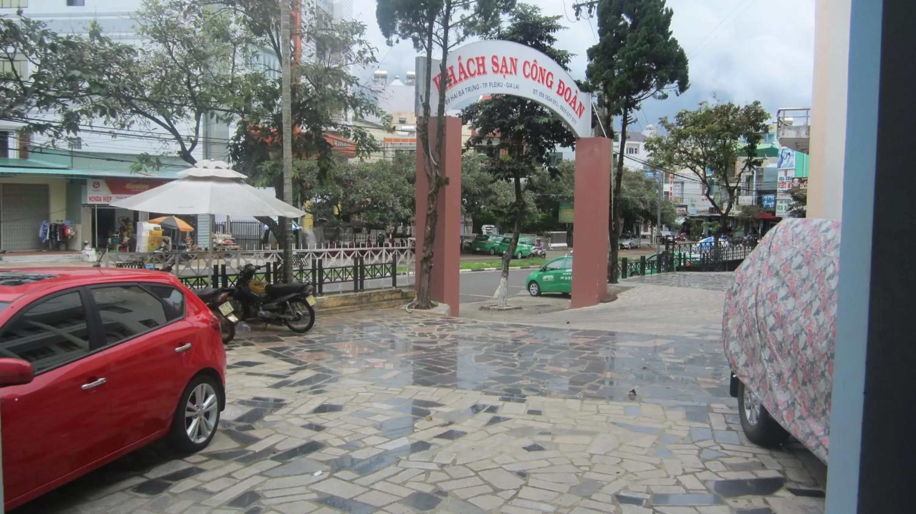 Triple Room with Balcony in Cong Doan Gia Lai Hotel Triple Room with Balcony in Cong Doan Gia Lai Hotel