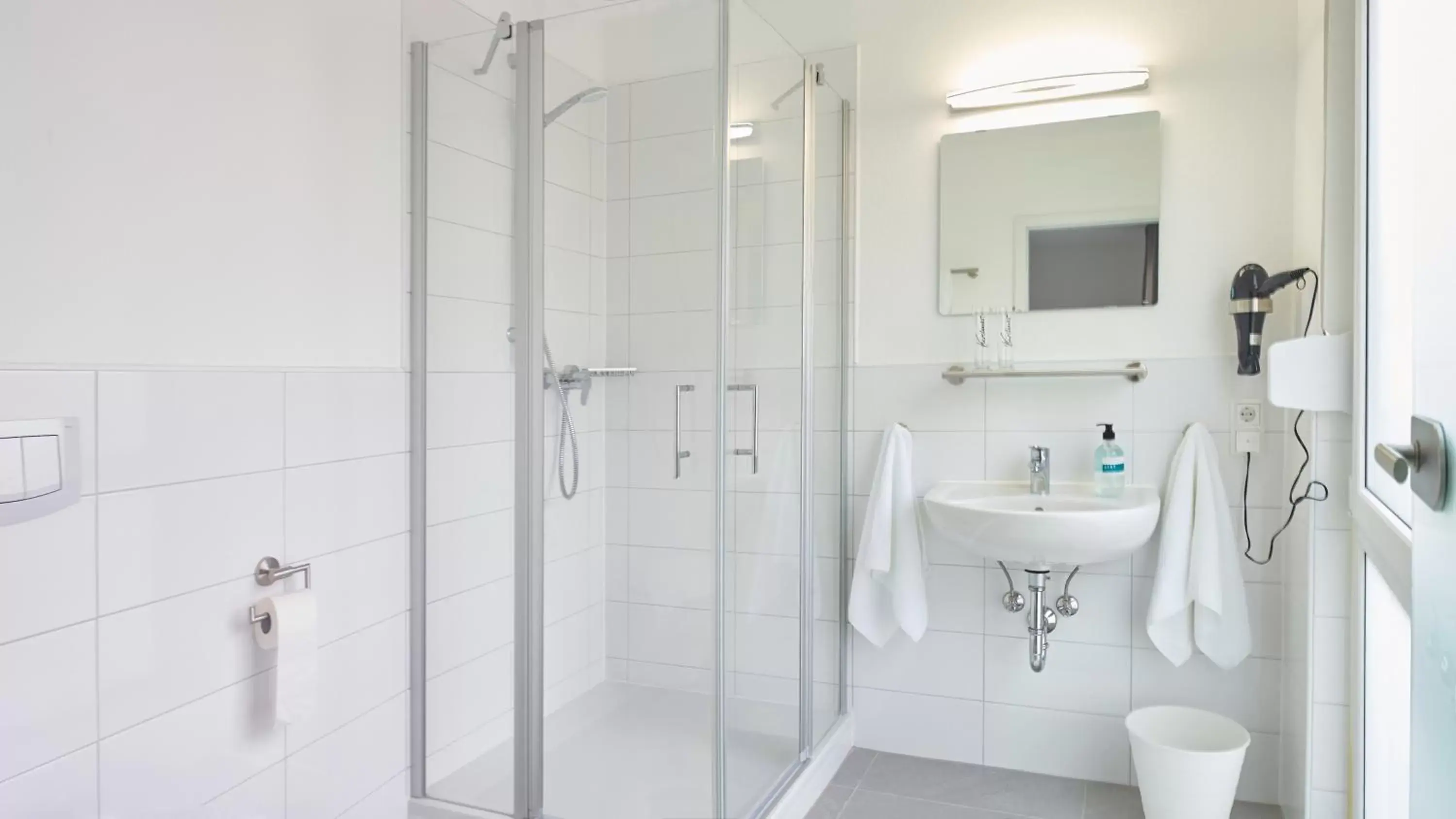 Single Room with Bathroom in City Hotel ApartW3 - kostenlos parken Single Room with Bathroom in City Hotel ApartW3 - kostenlos parken