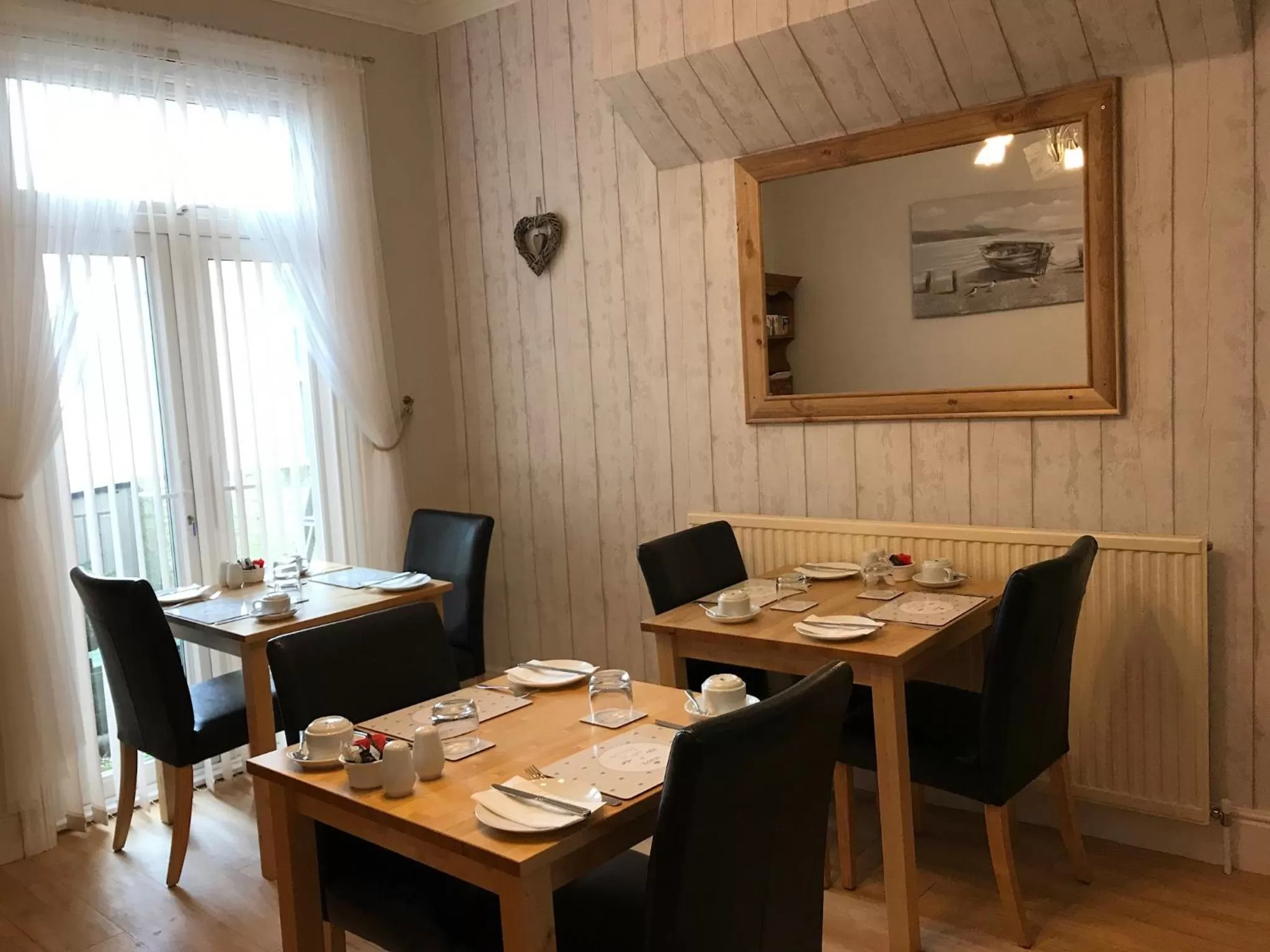 Dining area in Cliveden Guest House