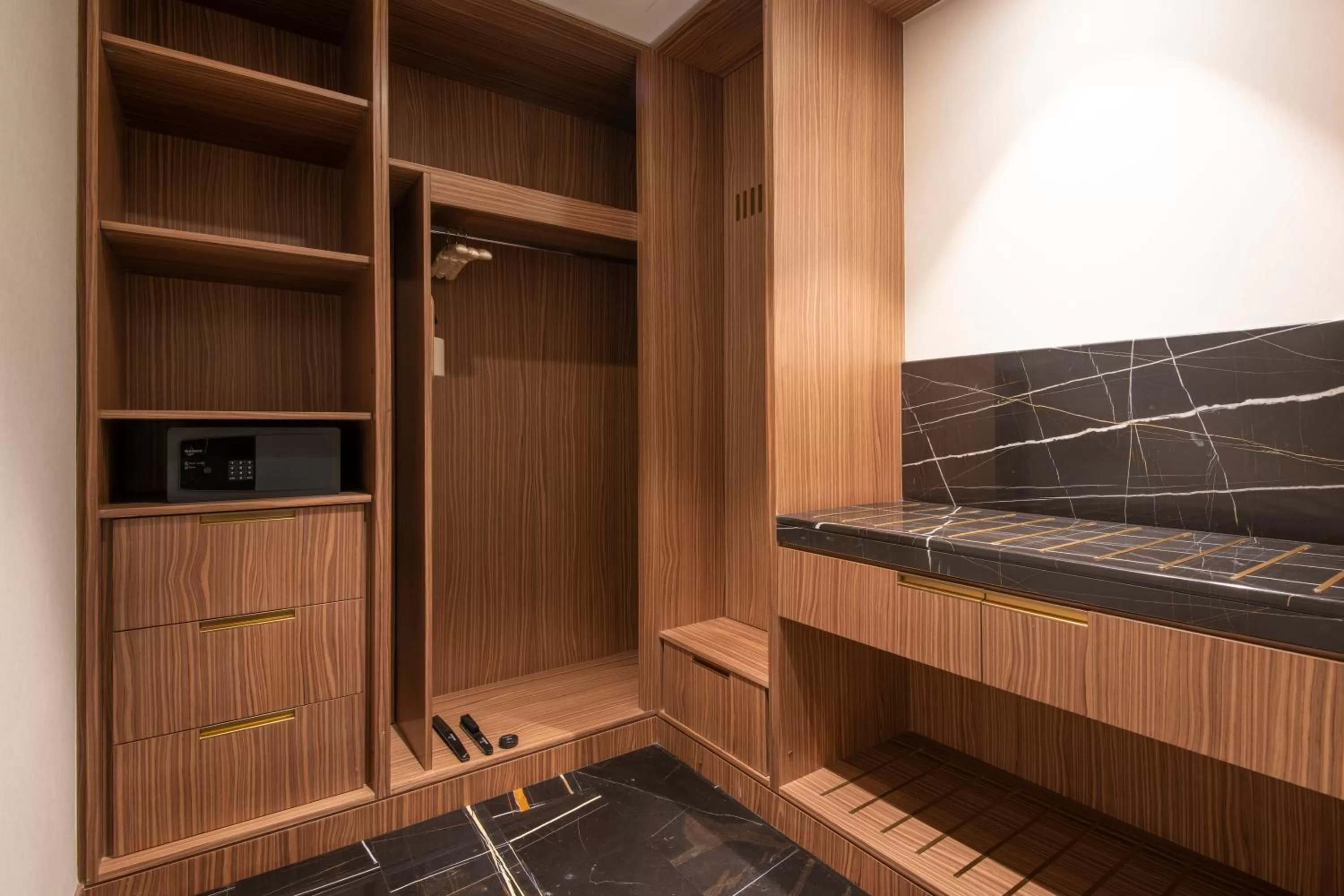 wardrobe in Steigenberger Hotel Doha