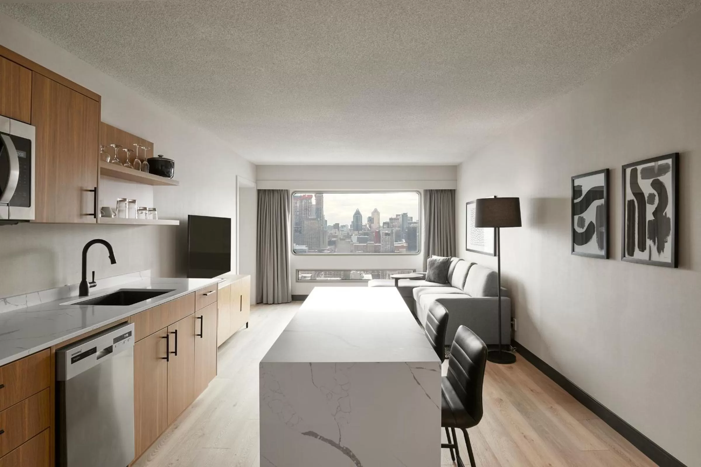 King Suite with Sofa Bed in Hyatt Place Montreal - Downtown