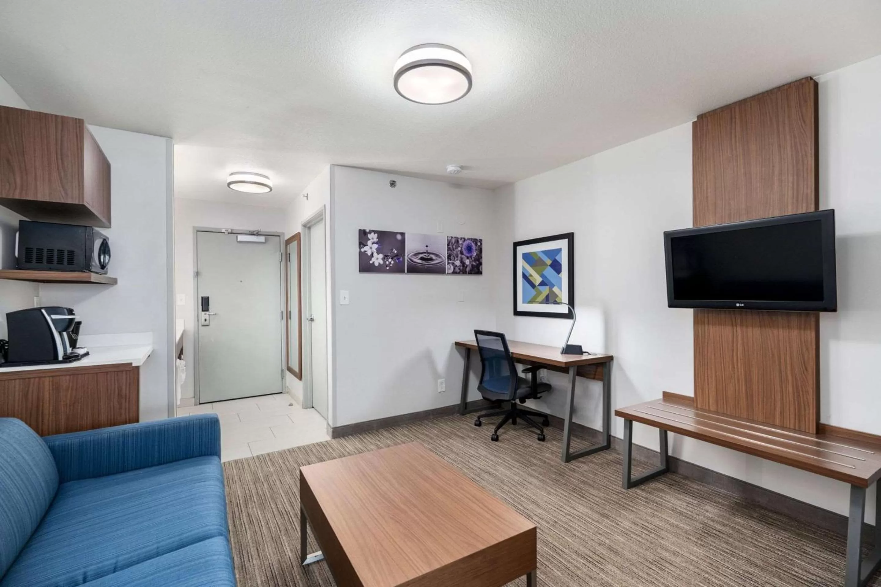 TV and multimedia, TV/Entertainment Center in Sleep Inn & Suites Tempe ASU Campus