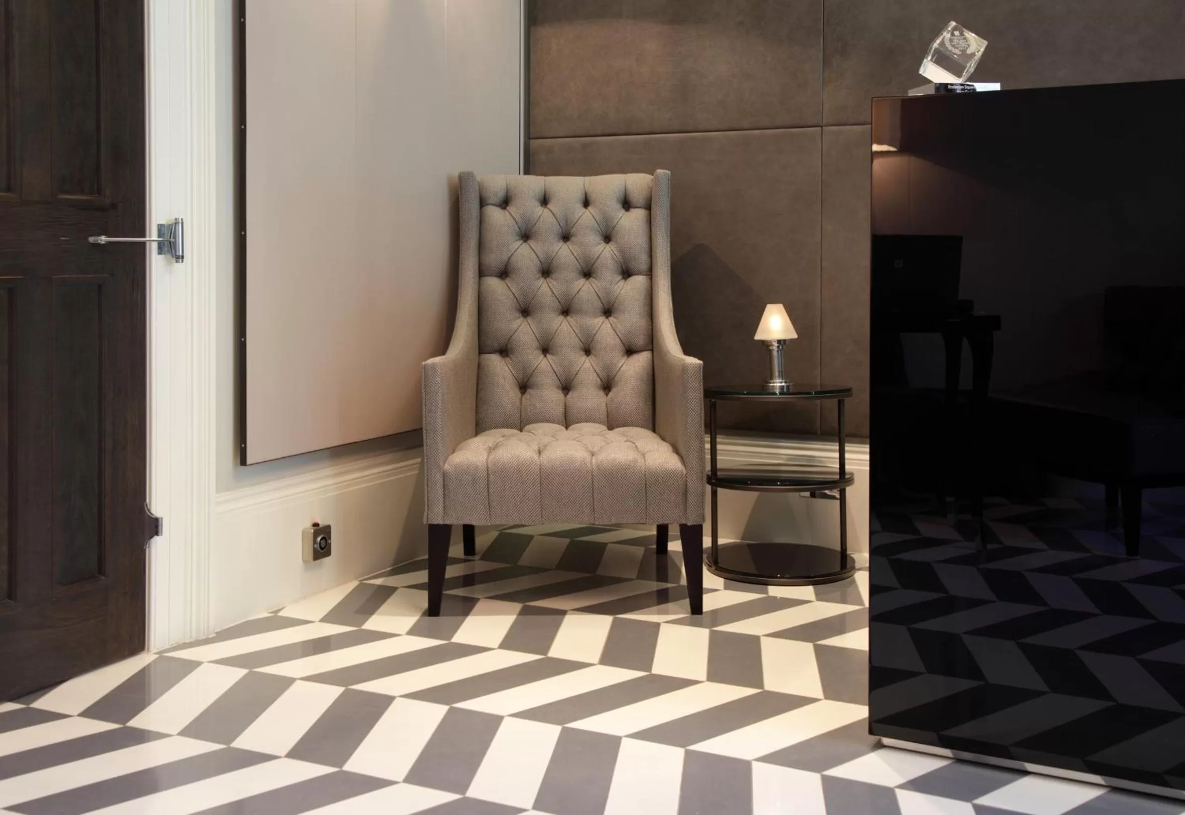 Lobby or reception in Eccleston Square Hotel