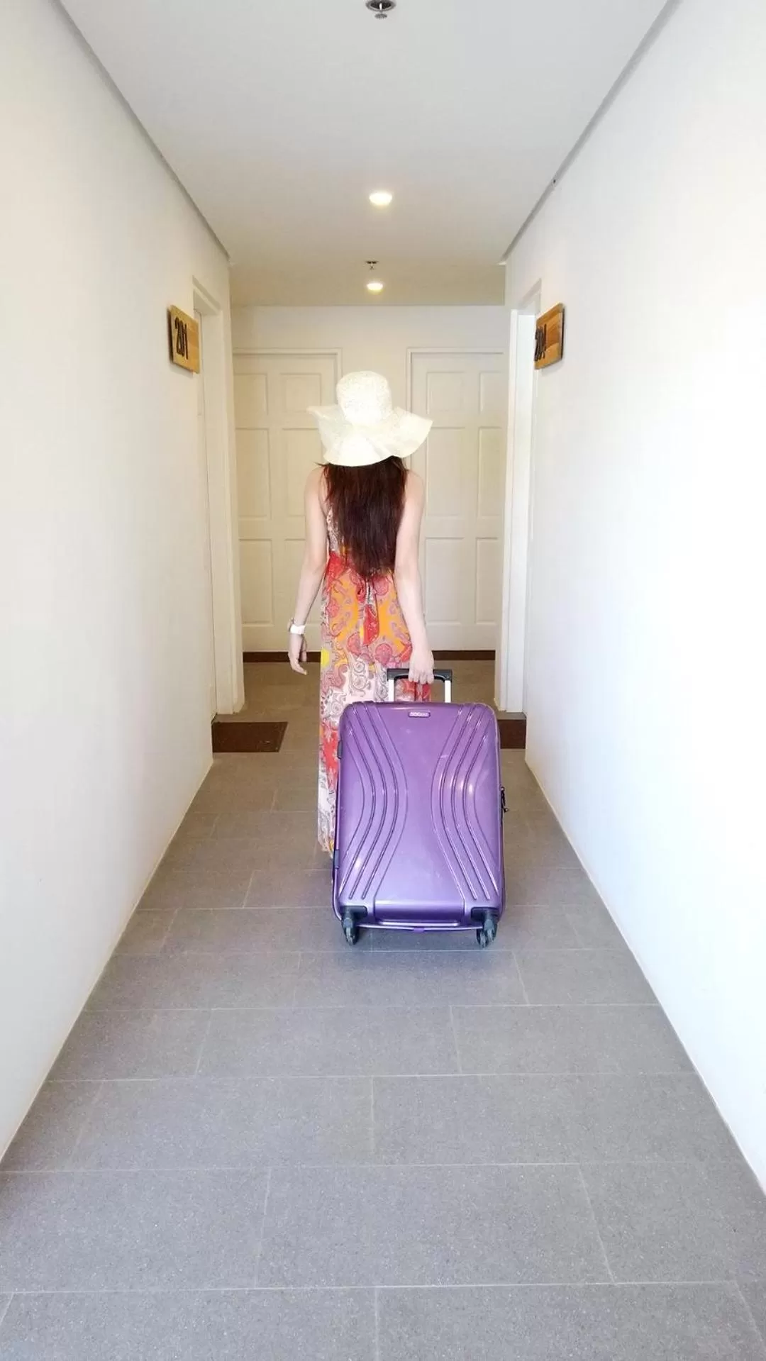 People, Bed in Blue Lagoon Inn & Suites